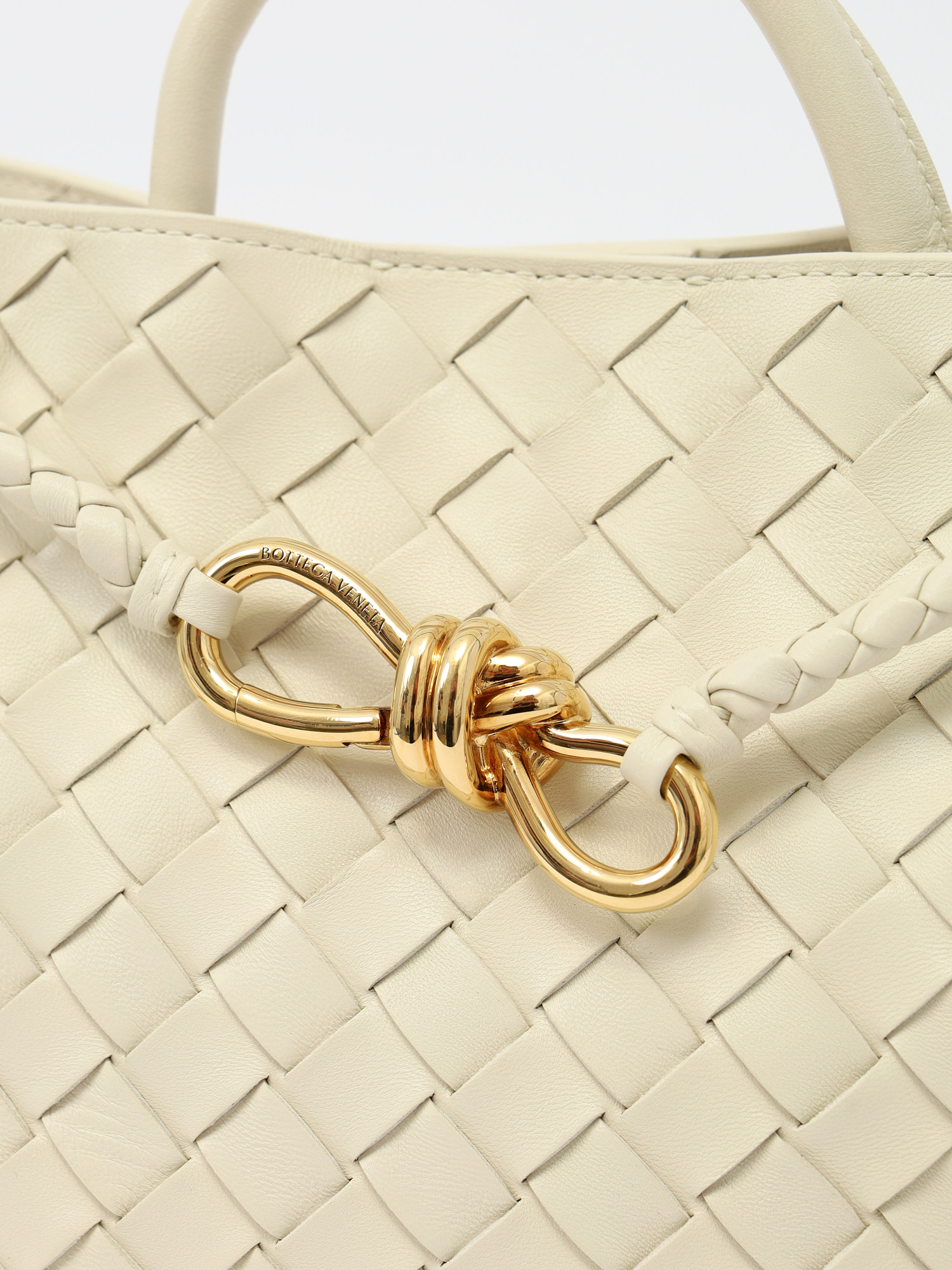 Сумки Bottega Veneta Andiamo изображение #6