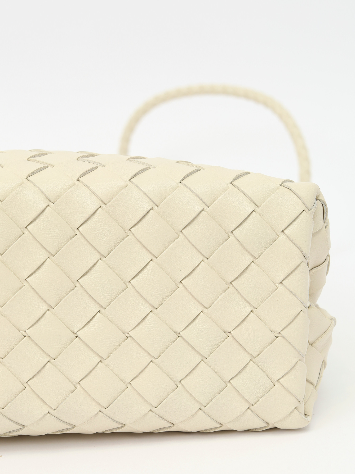 Сумки Bottega Veneta Andiamo изображение #10