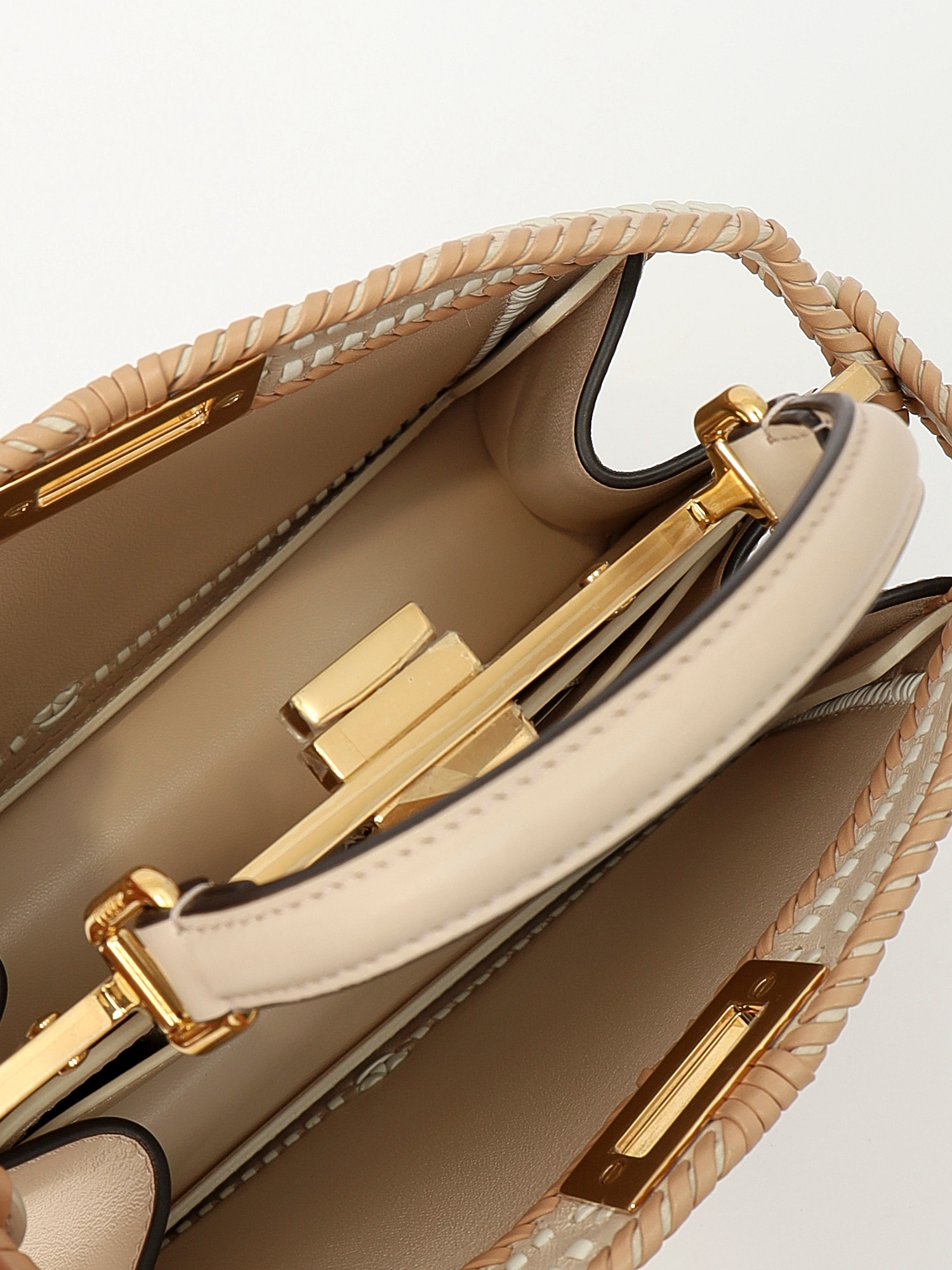 Сумки Fendi Peekaboo изображение #11