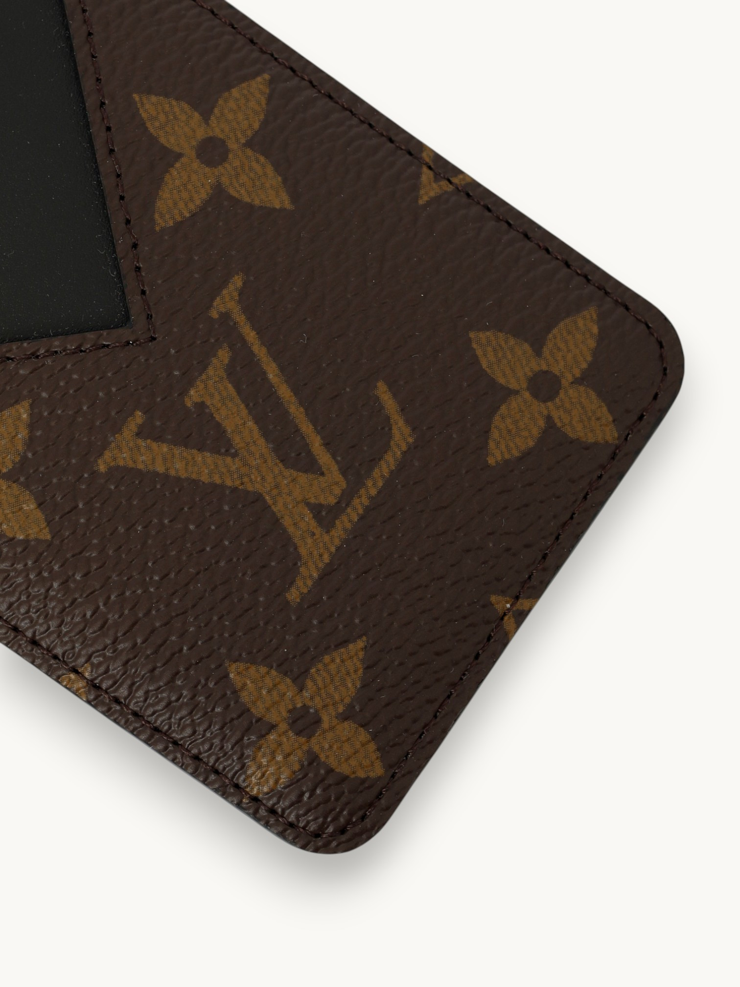 Аксессуары Louis Vuitton MagSafe Wallet изображение #5
