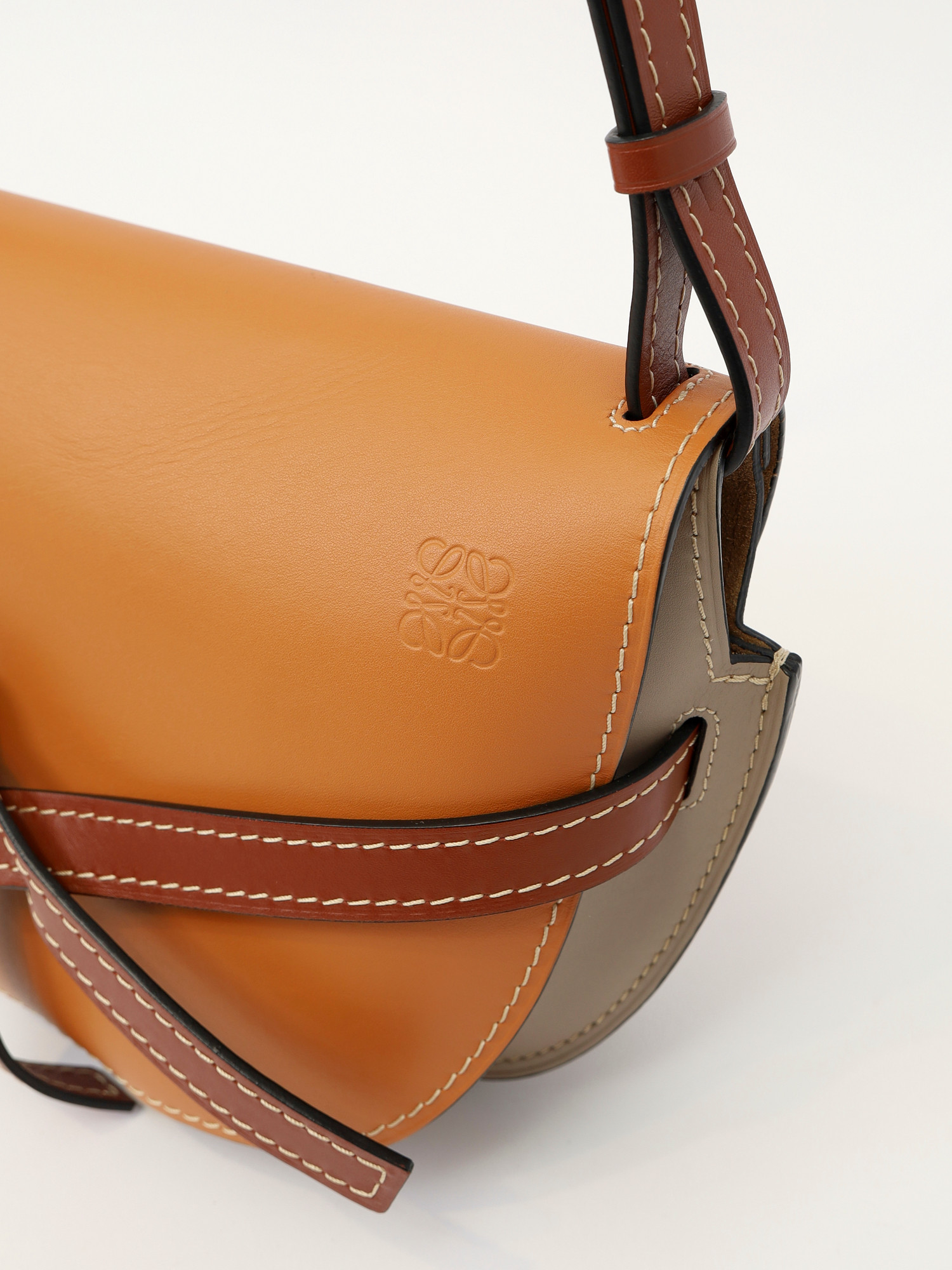 Сумки Loewe Gate изображение #8