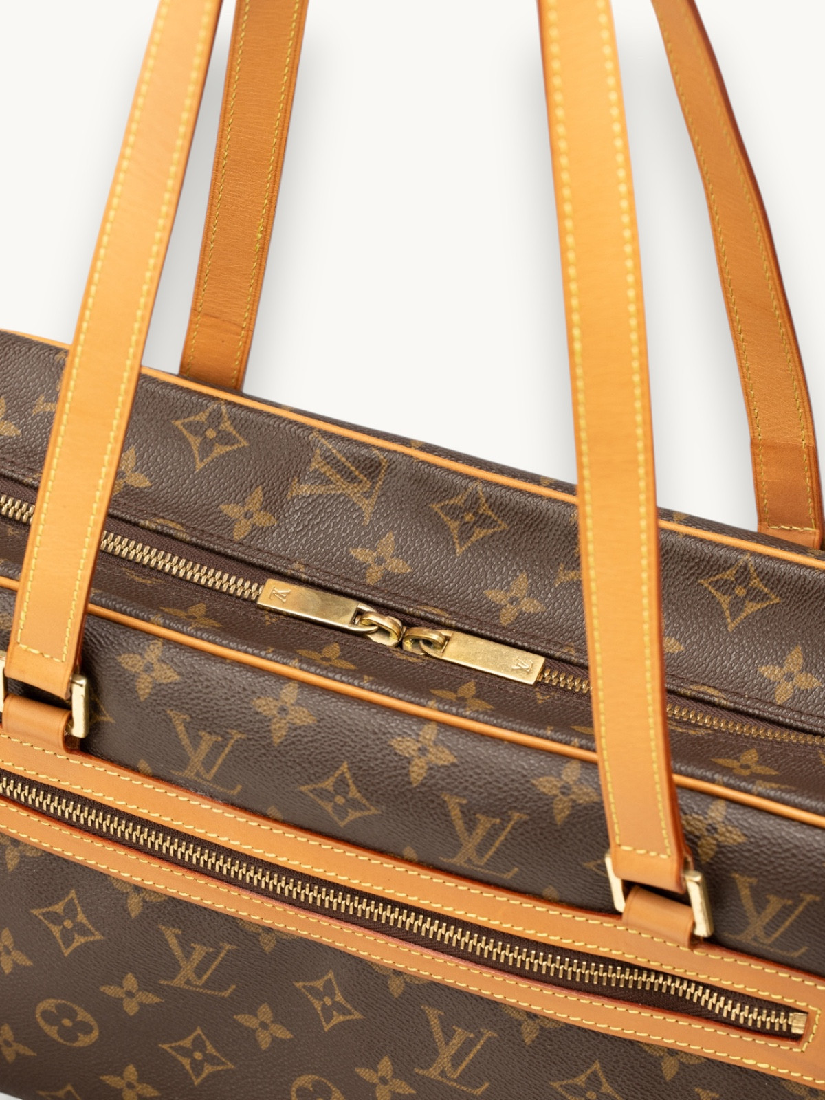 Сумки Louis Vuitton Cite изображение #6