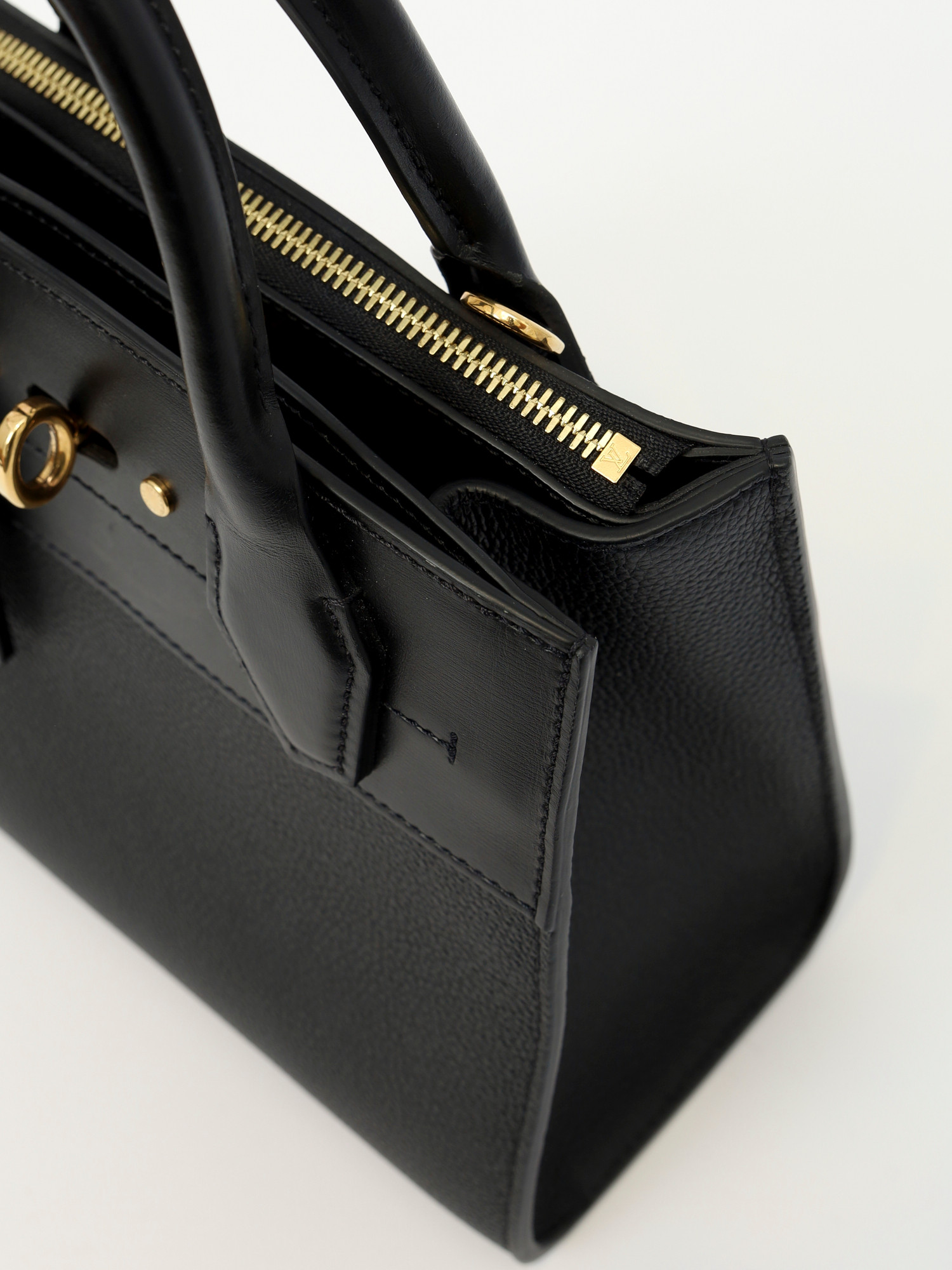 Сумки Louis Vuitton City Steamer изображение #9