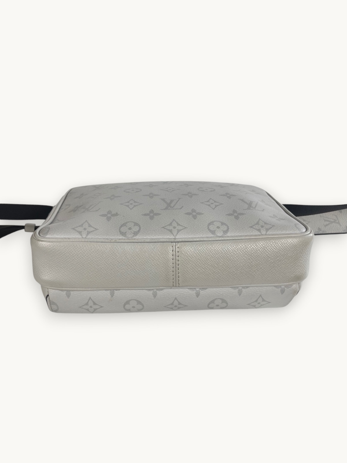 Сумки Louis Vuitton Outdoor изображение #6