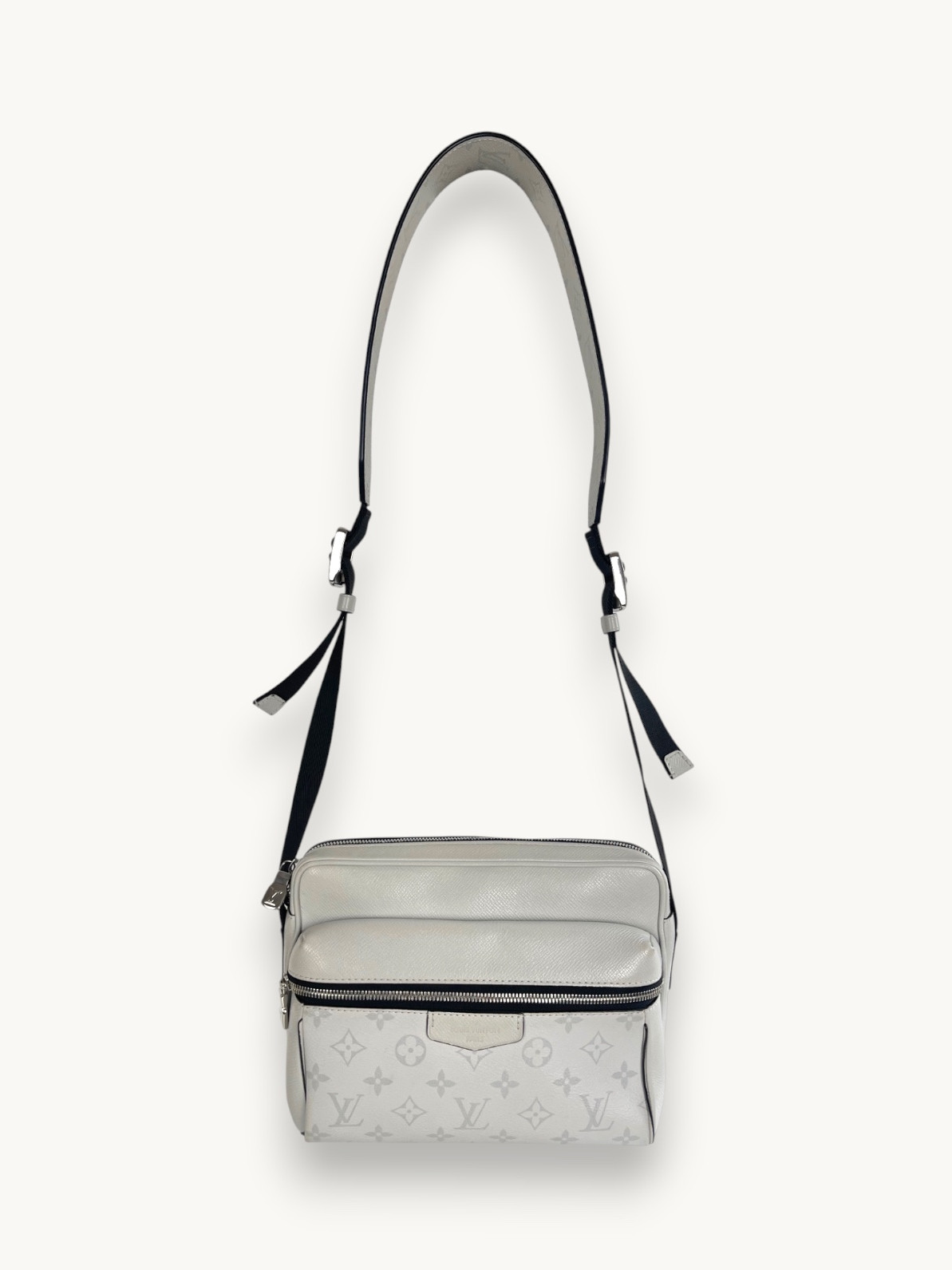 Сумки Louis Vuitton Outdoor изображение #1
