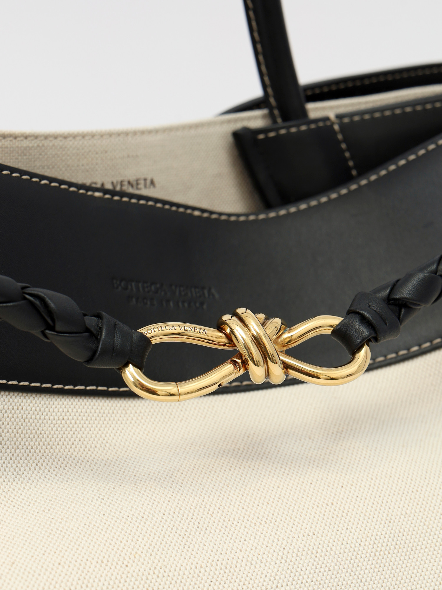 Сумки Bottega Veneta Andiamo изображение #6