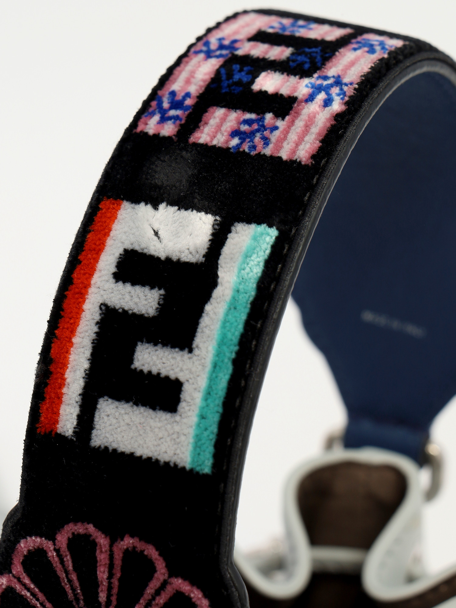Сумки Fendi Mon Tresor изображение #6
