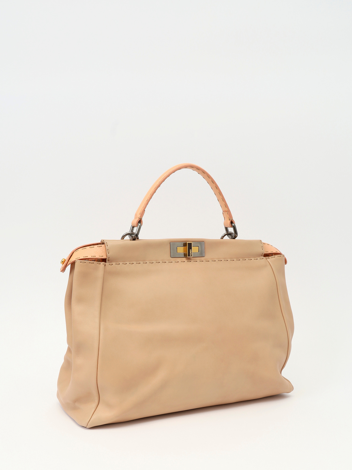 Сумки Fendi Peekaboo изображение #3