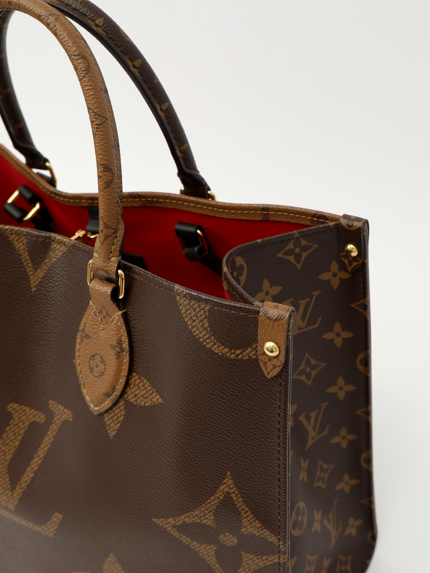 Сумки Louis Vuitton OntheGo изображение #7