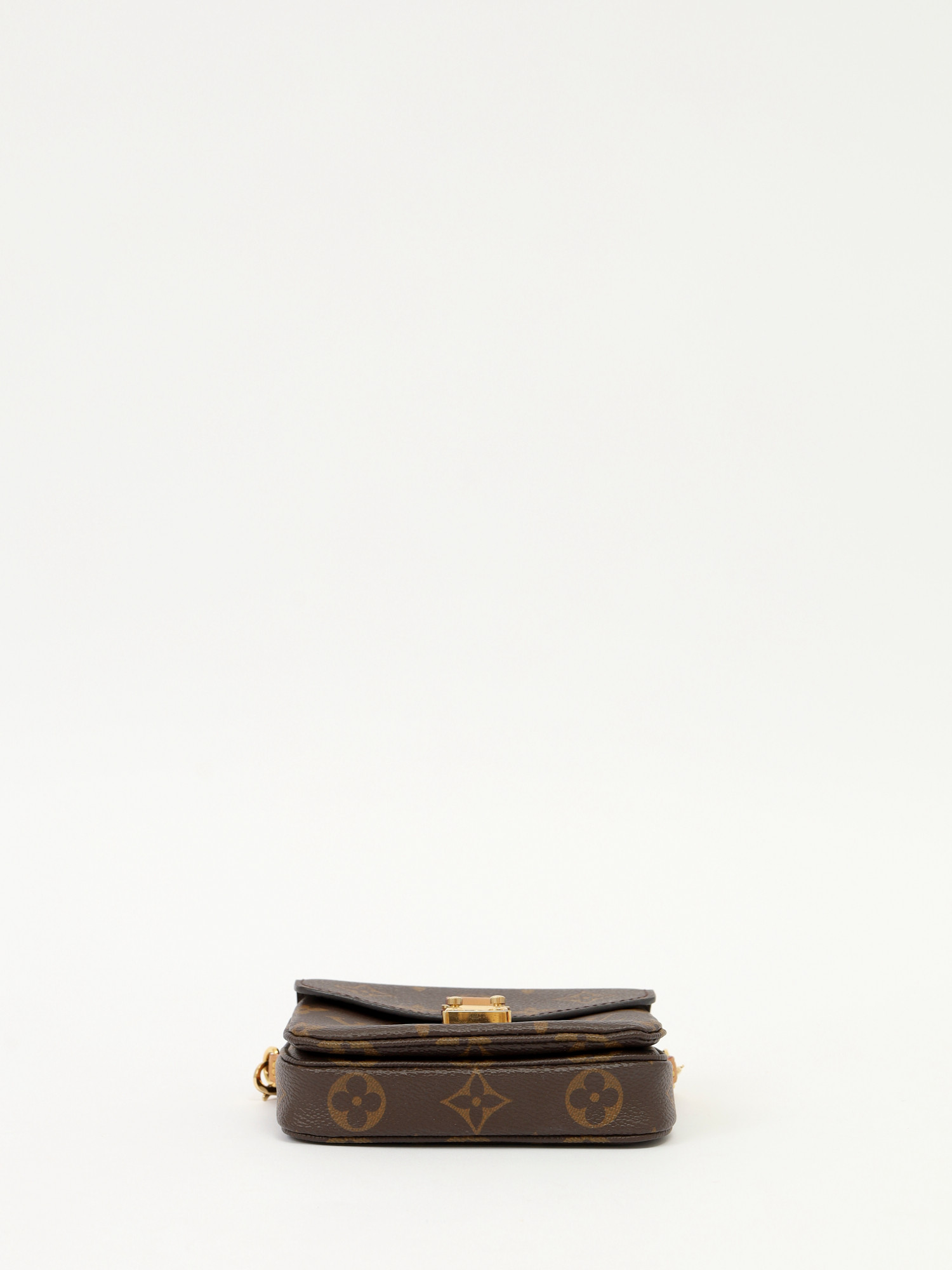 Сумки Louis Vuitton Pochette Metis изображение #10