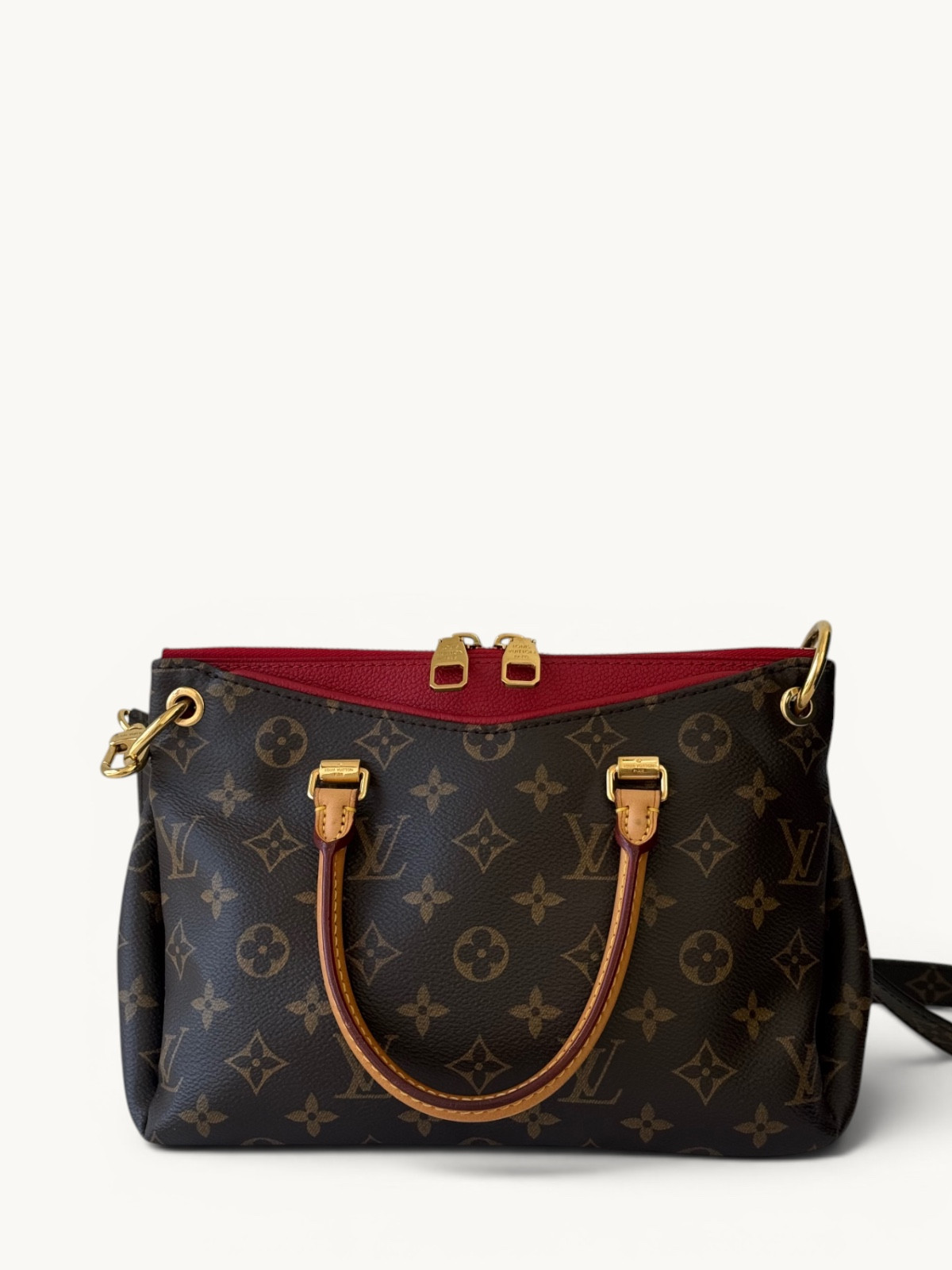 Сумки Louis Vuitton Pallas изображение #1