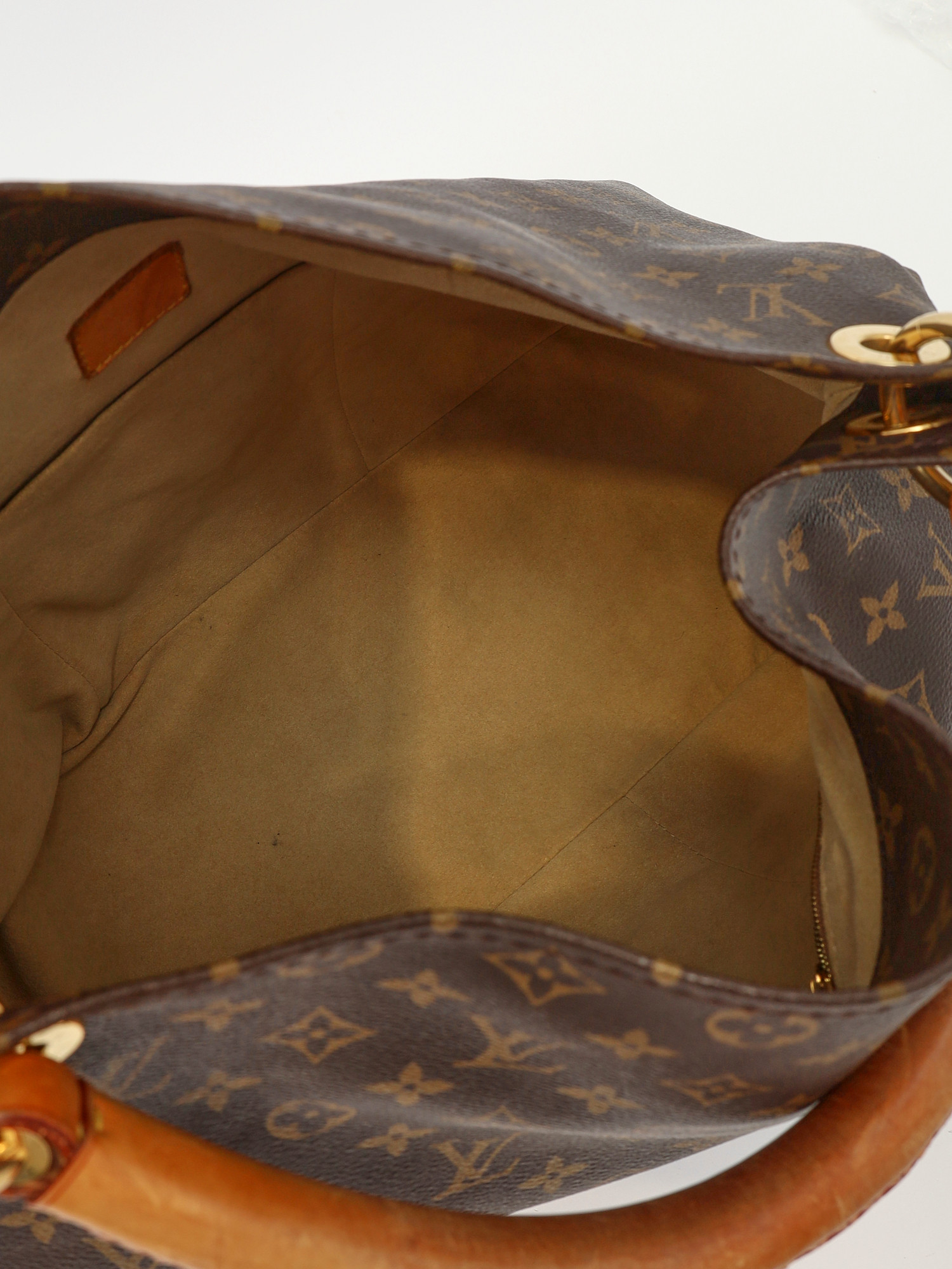 Сумки Louis Vuitton Artsy изображение #10
