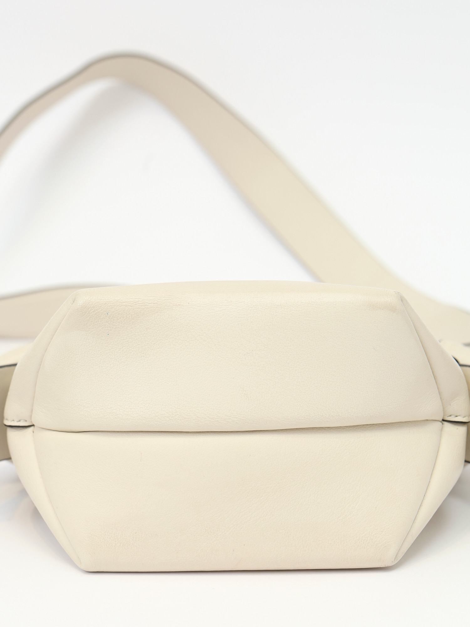 Сумки Acne Studios Musubi изображение #9