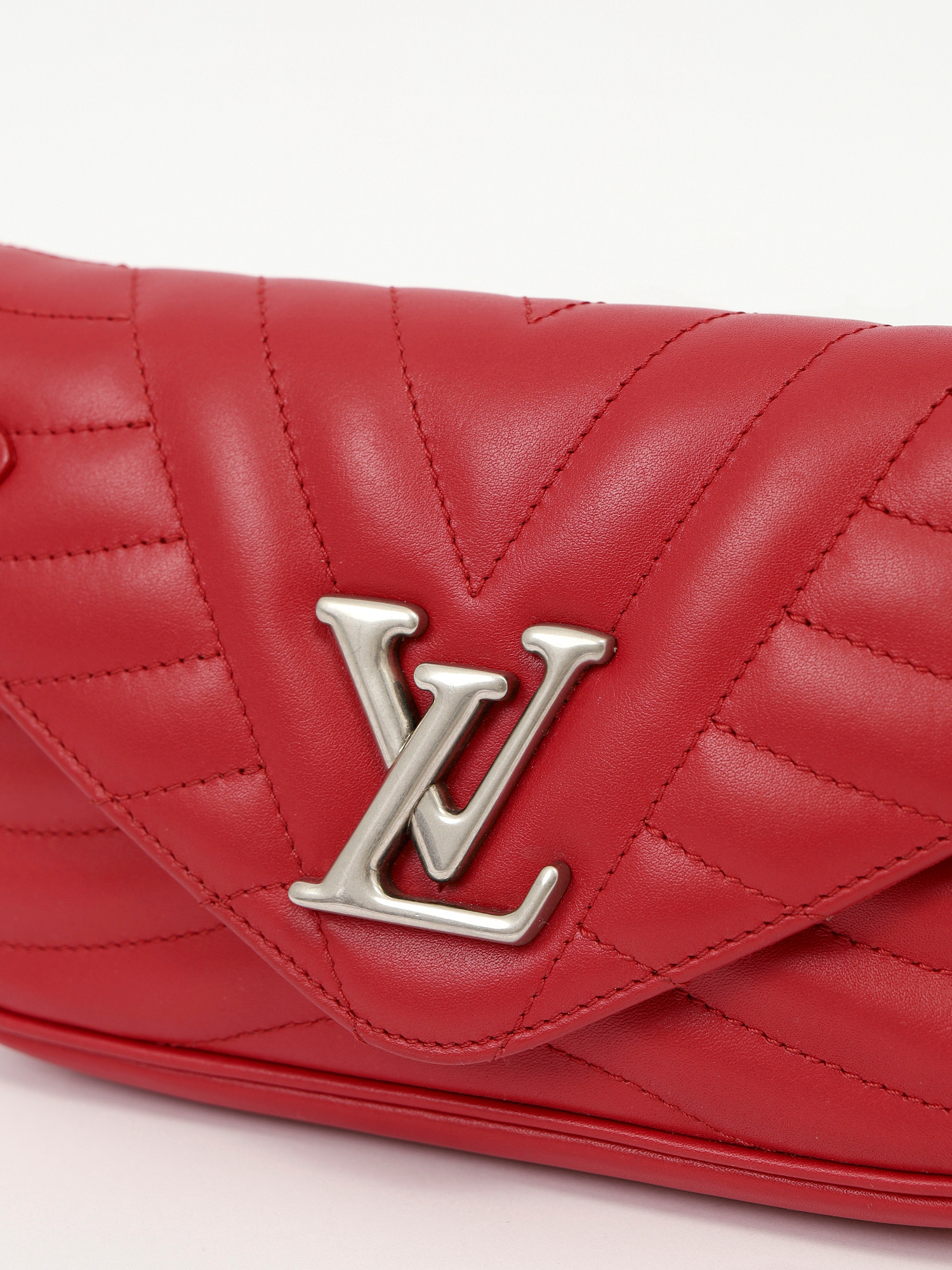 Сумки Louis Vuitton New Wave изображение #10