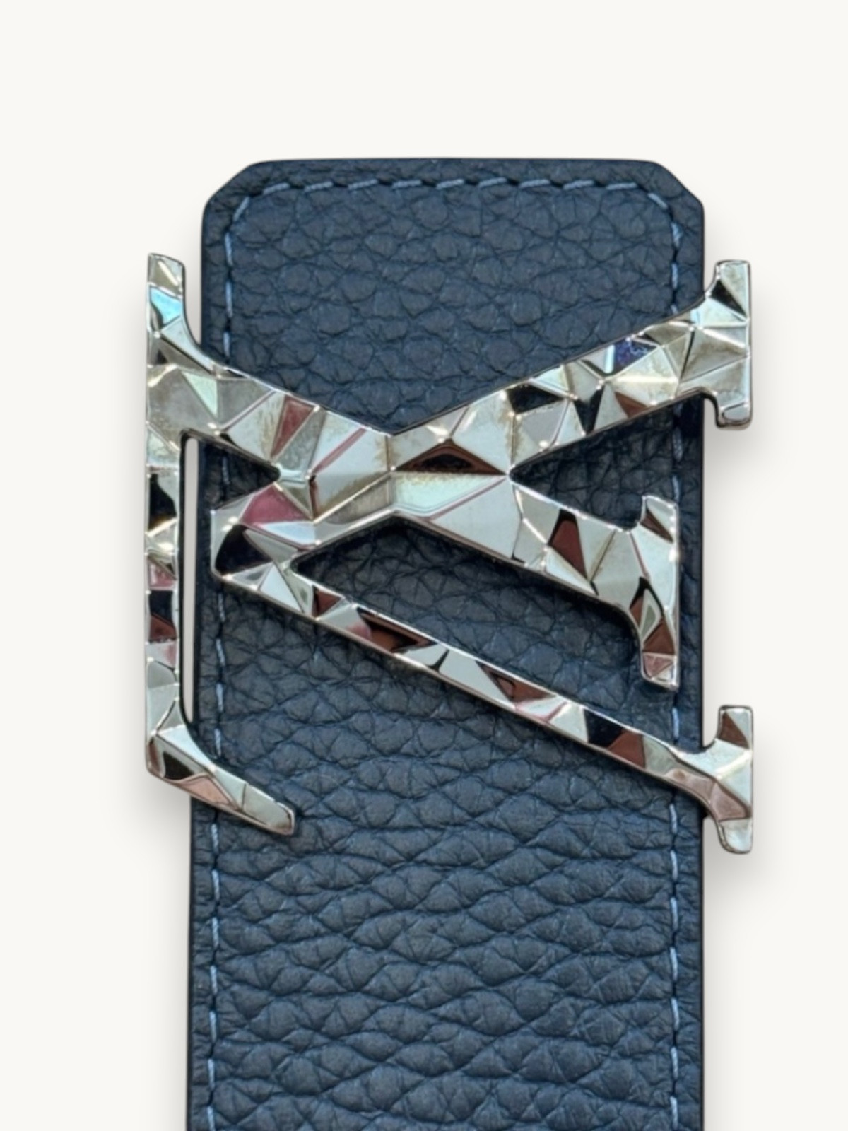 Аксессуары Louis Vuitton изображение #4