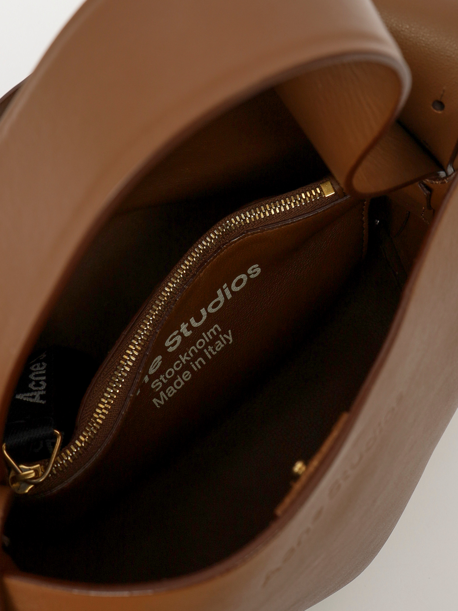 Сумки Acne Studios Musubi изображение #11