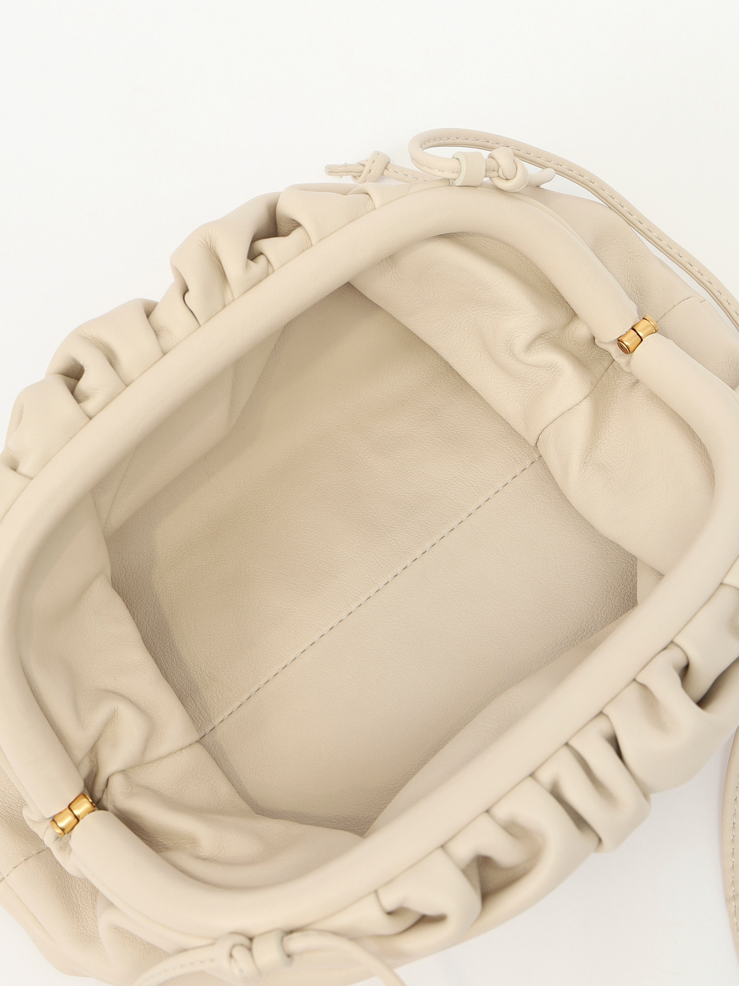 Сумки Bottega Veneta Pouch изображение #10