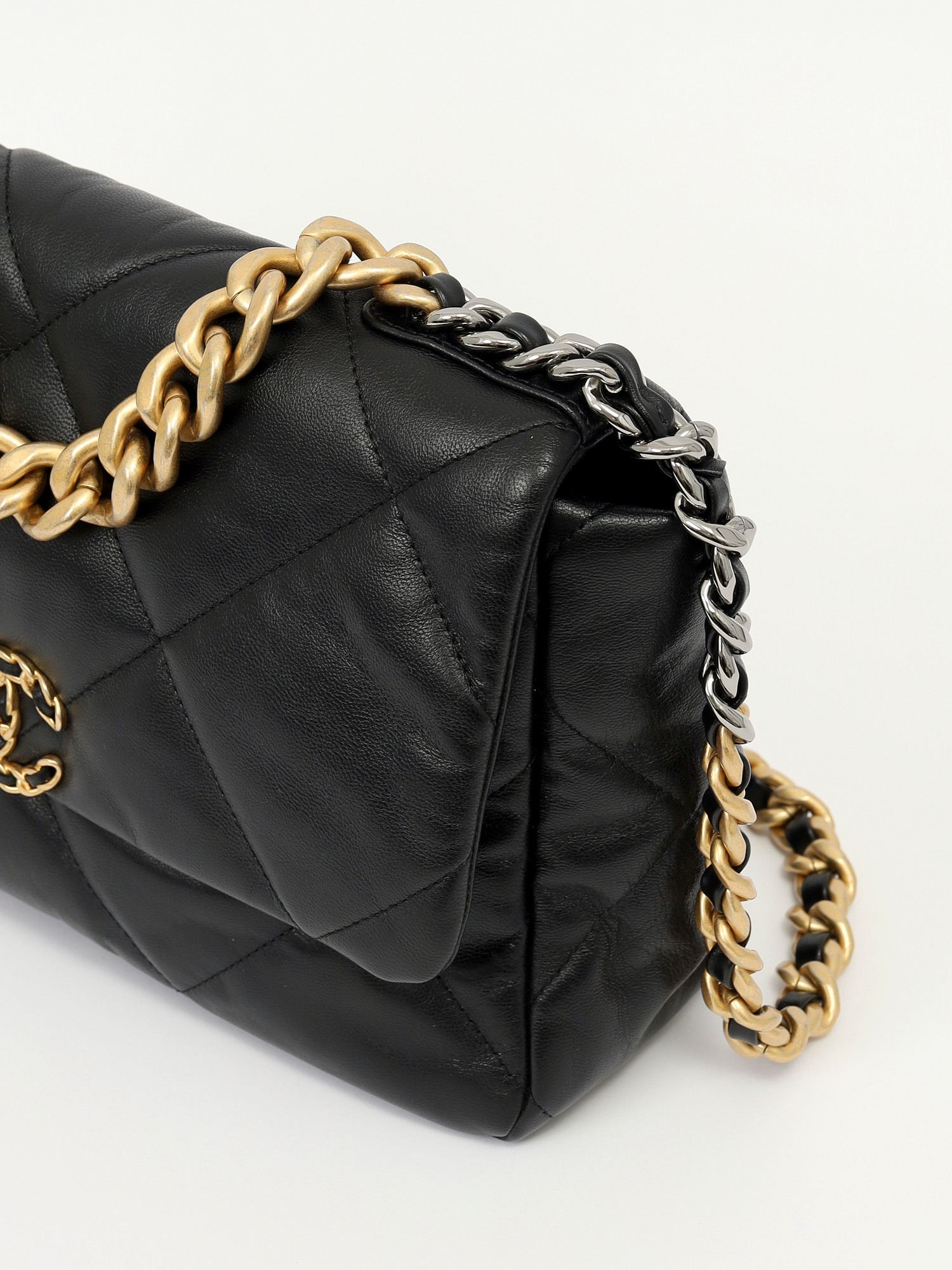 Сумки Chanel 19 изображение #9