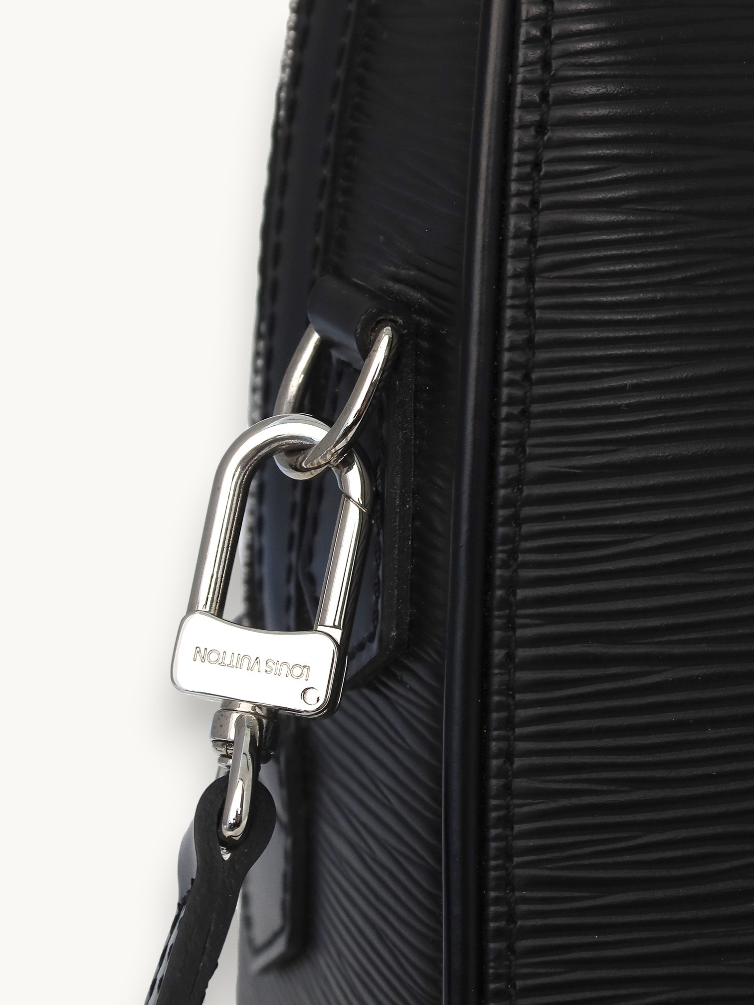 Сумки Louis Vuitton Bourget изображение #6