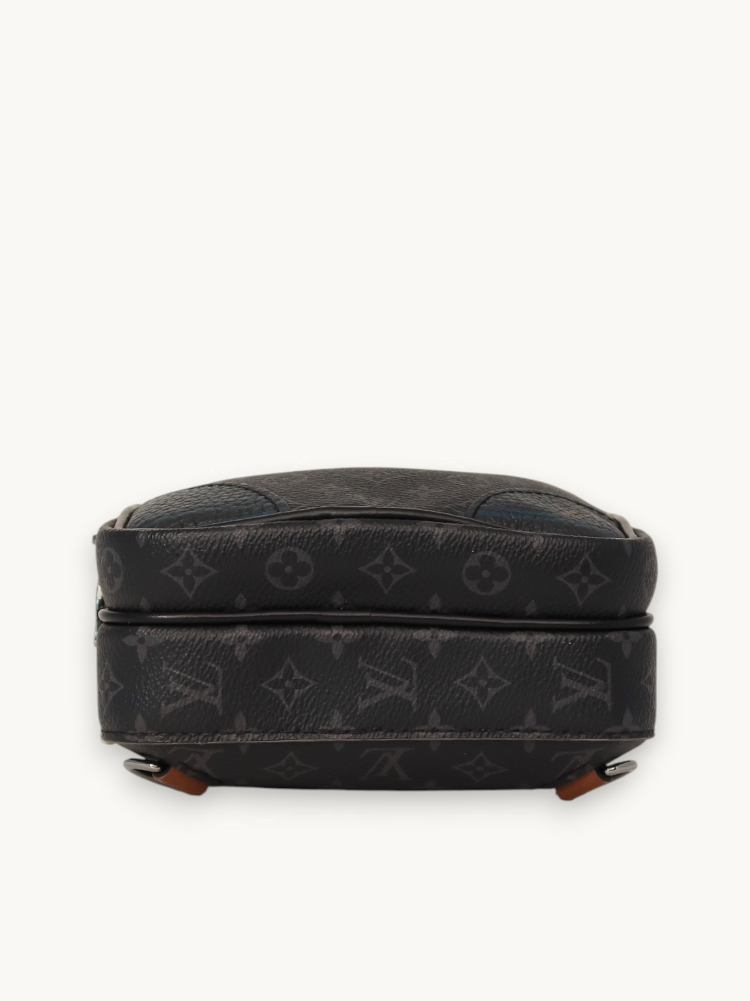 Сумки Louis Vuitton Amazone Sling изображение #10
