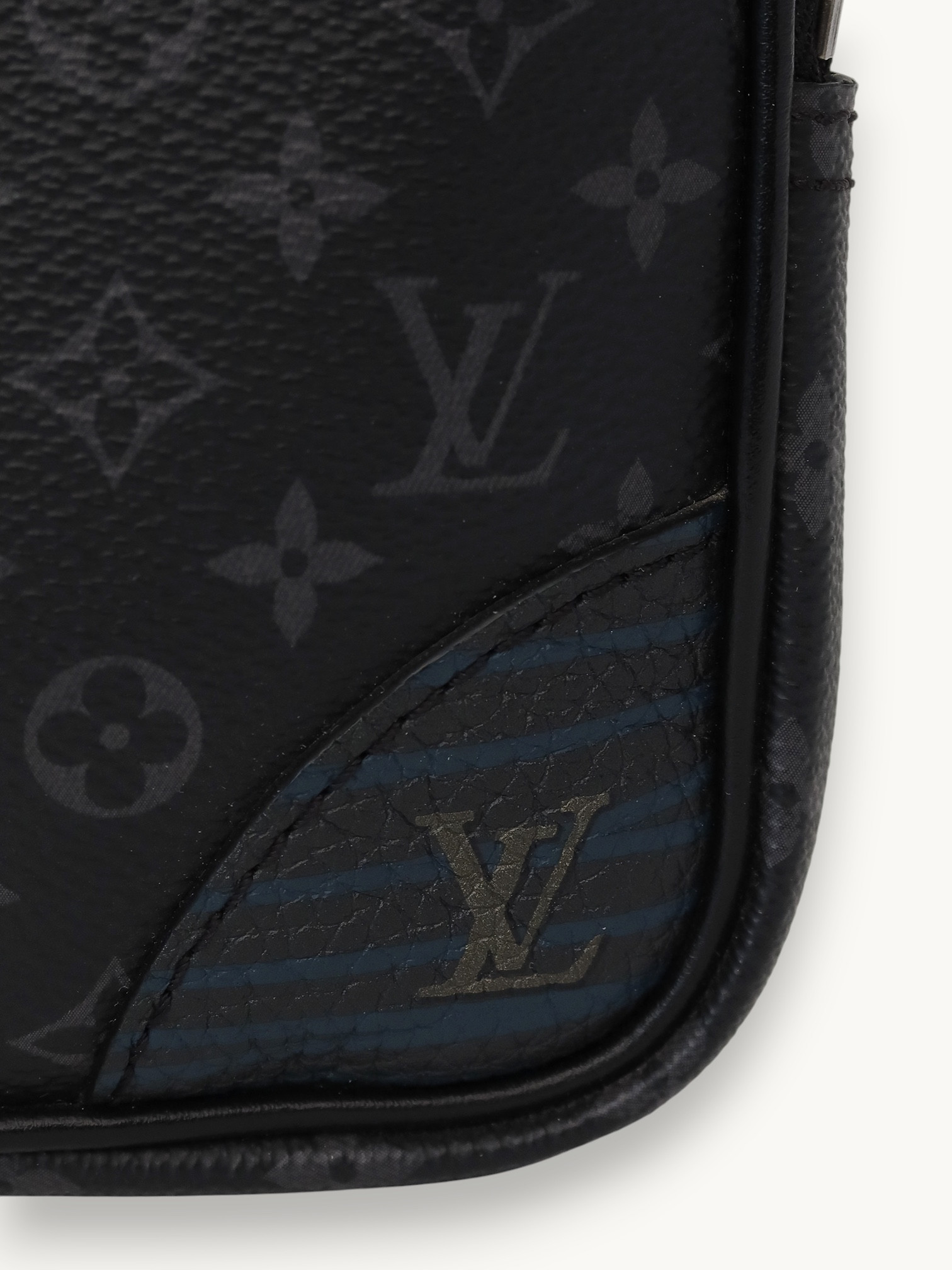 Сумки Louis Vuitton Amazone Sling изображение #8