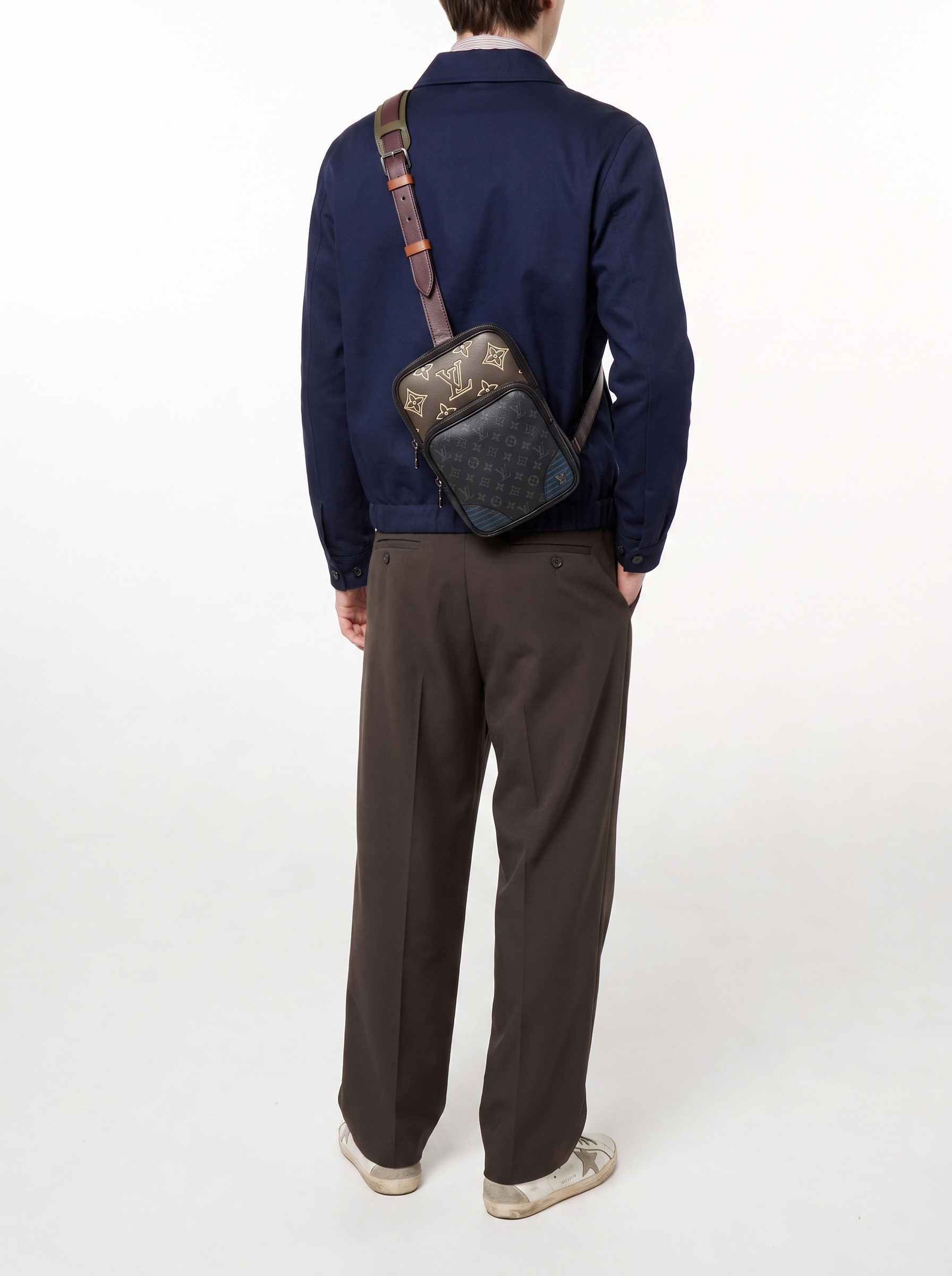 Сумки Louis Vuitton Amazone Sling изображение #2