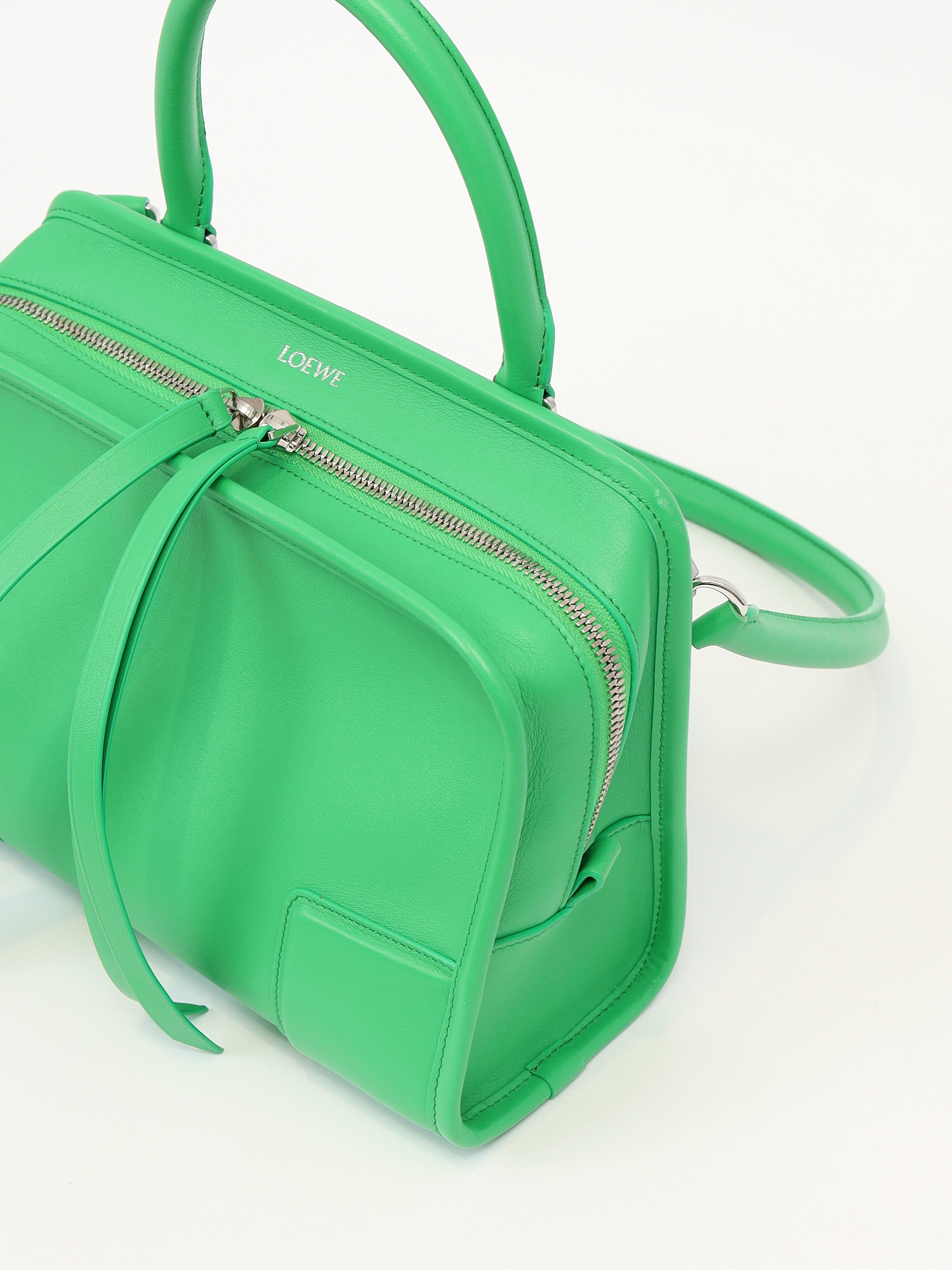 Сумки Loewe Amazona изображение #10