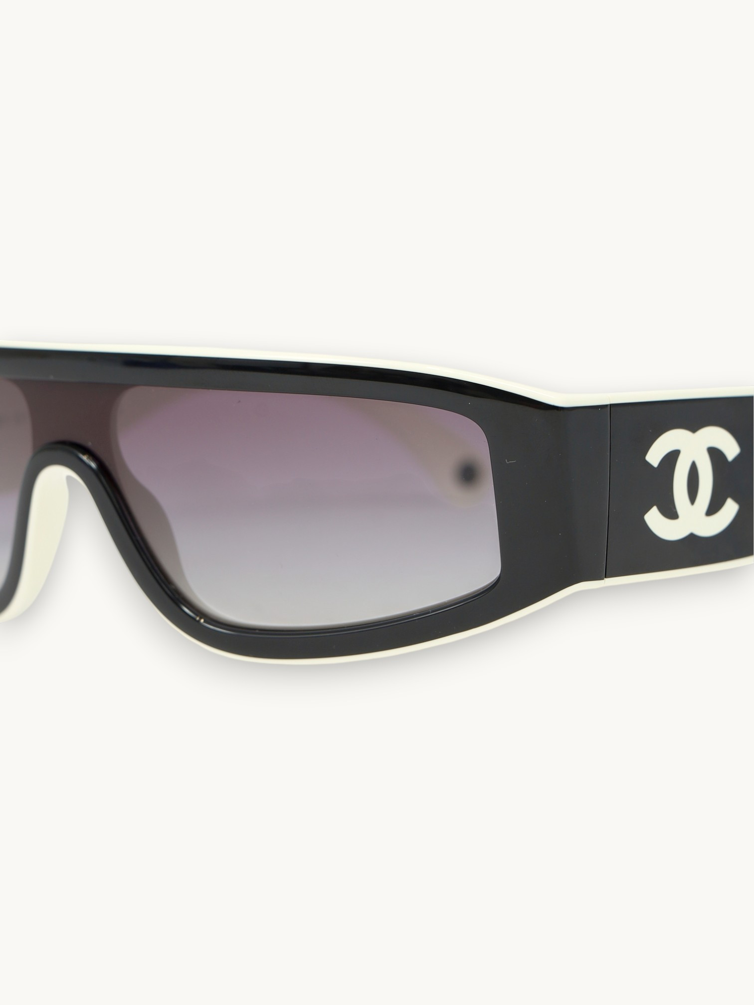 Аксессуары Chanel изображение #6