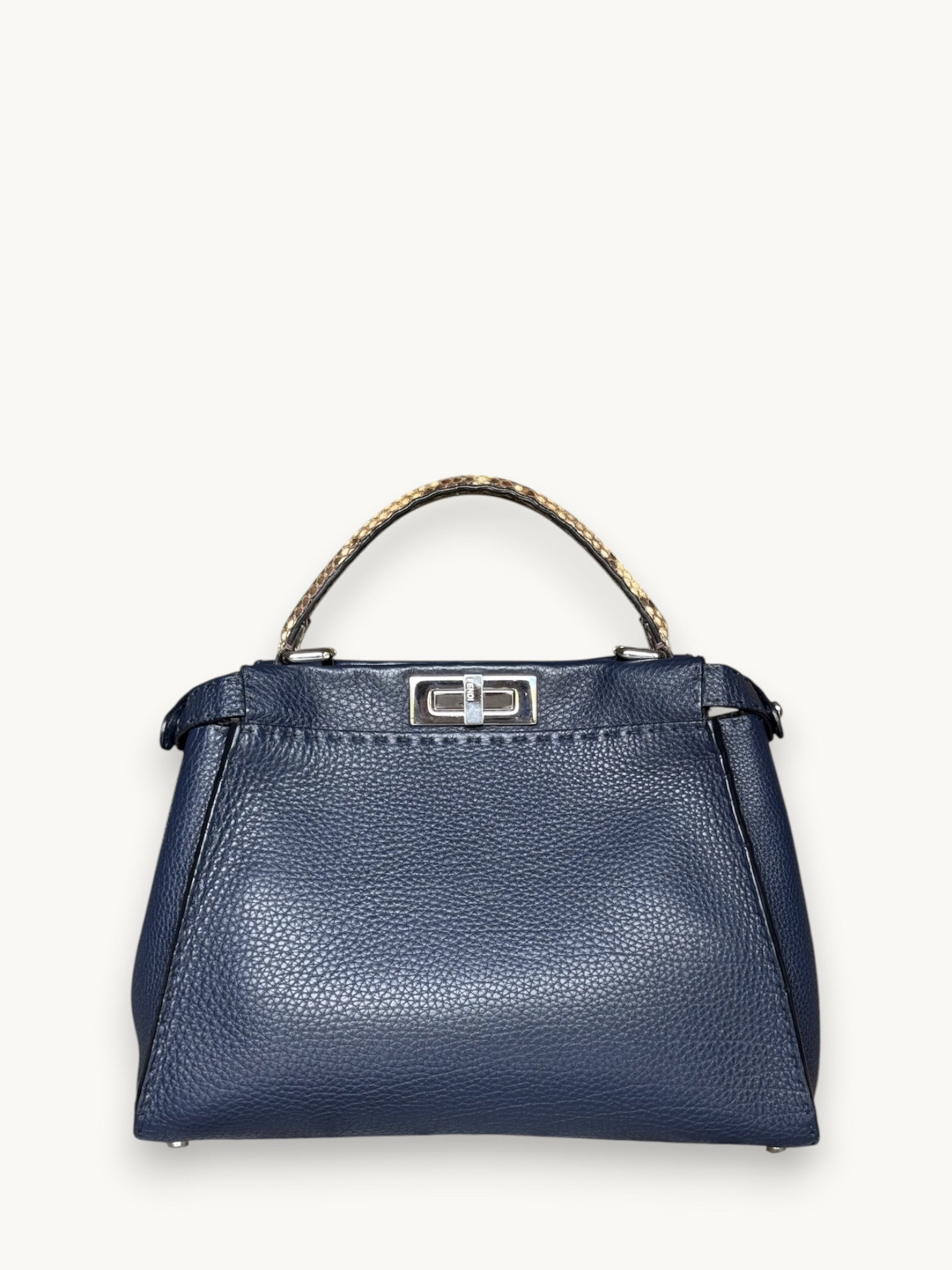 Сумки Fendi Peekaboo изображение #1
