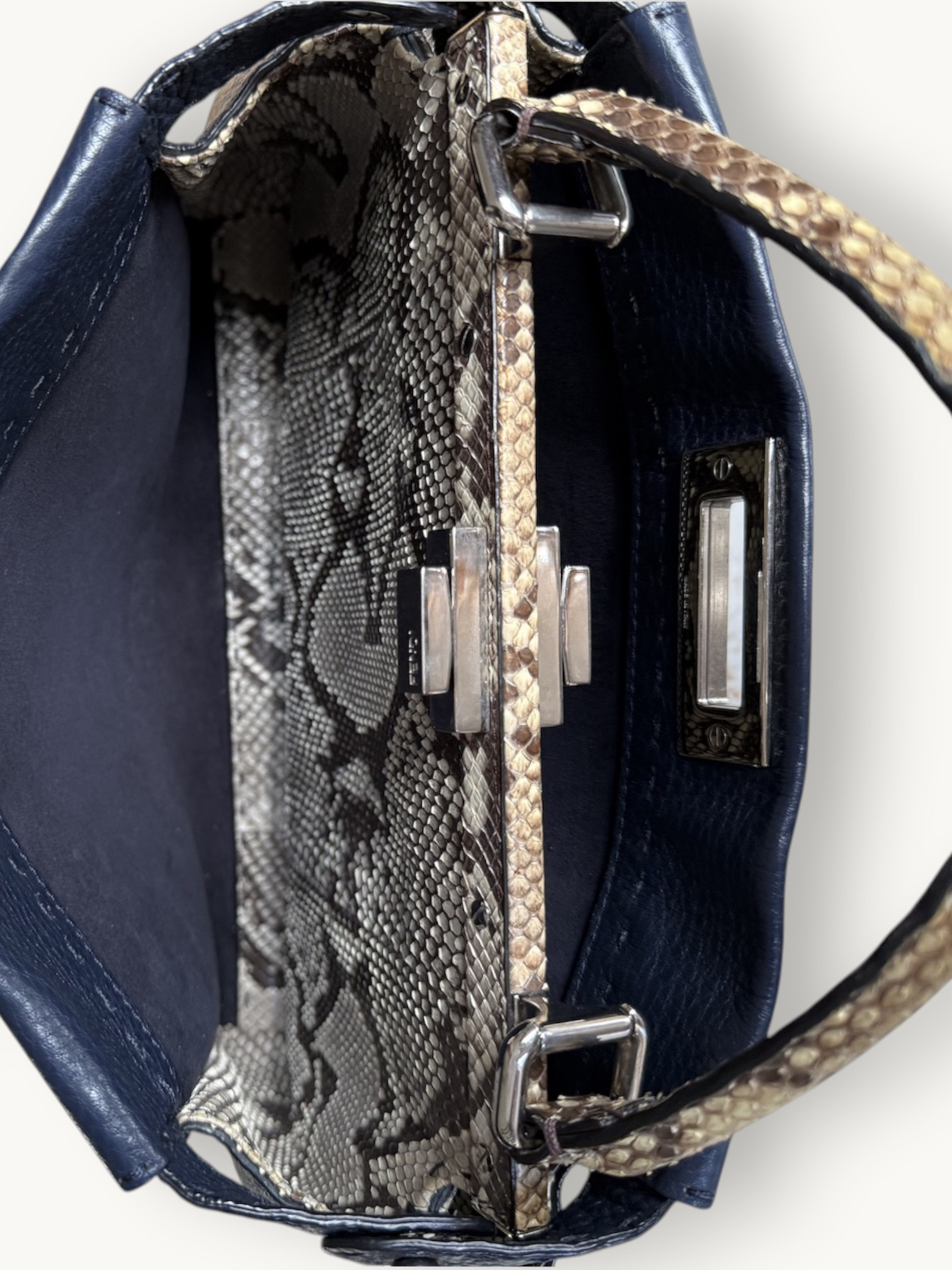 Сумки Fendi Peekaboo изображение #5