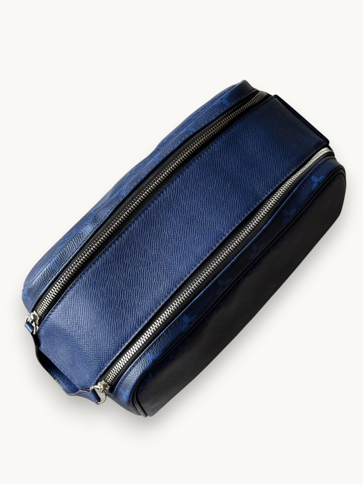 Аксессуары Louis Vuitton Dopp Kit изображение #5