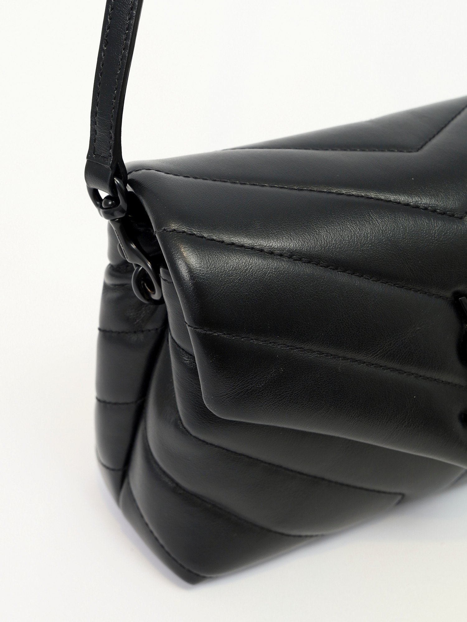 Сумки Saint Laurent LouLou изображение #7