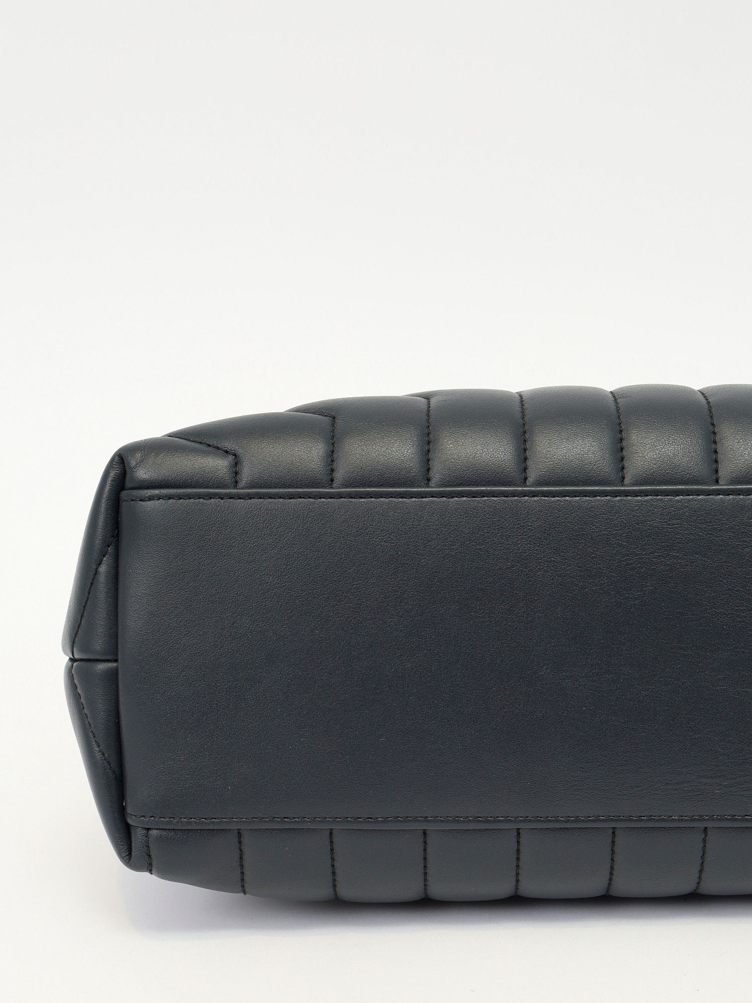 Сумки Saint Laurent LouLou изображение #9