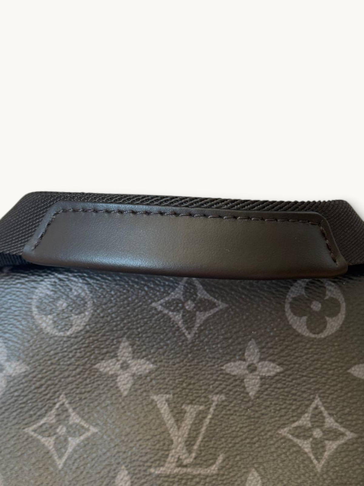 Сумки Louis Vuitton Discovery изображение #9