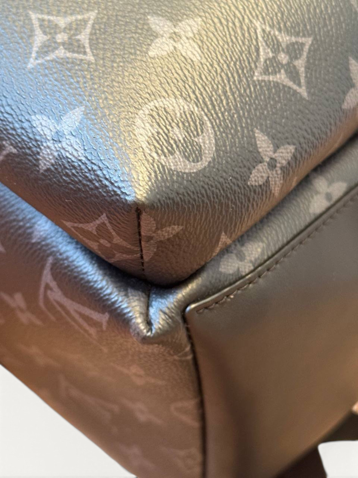 Сумки Louis Vuitton Discovery изображение #10