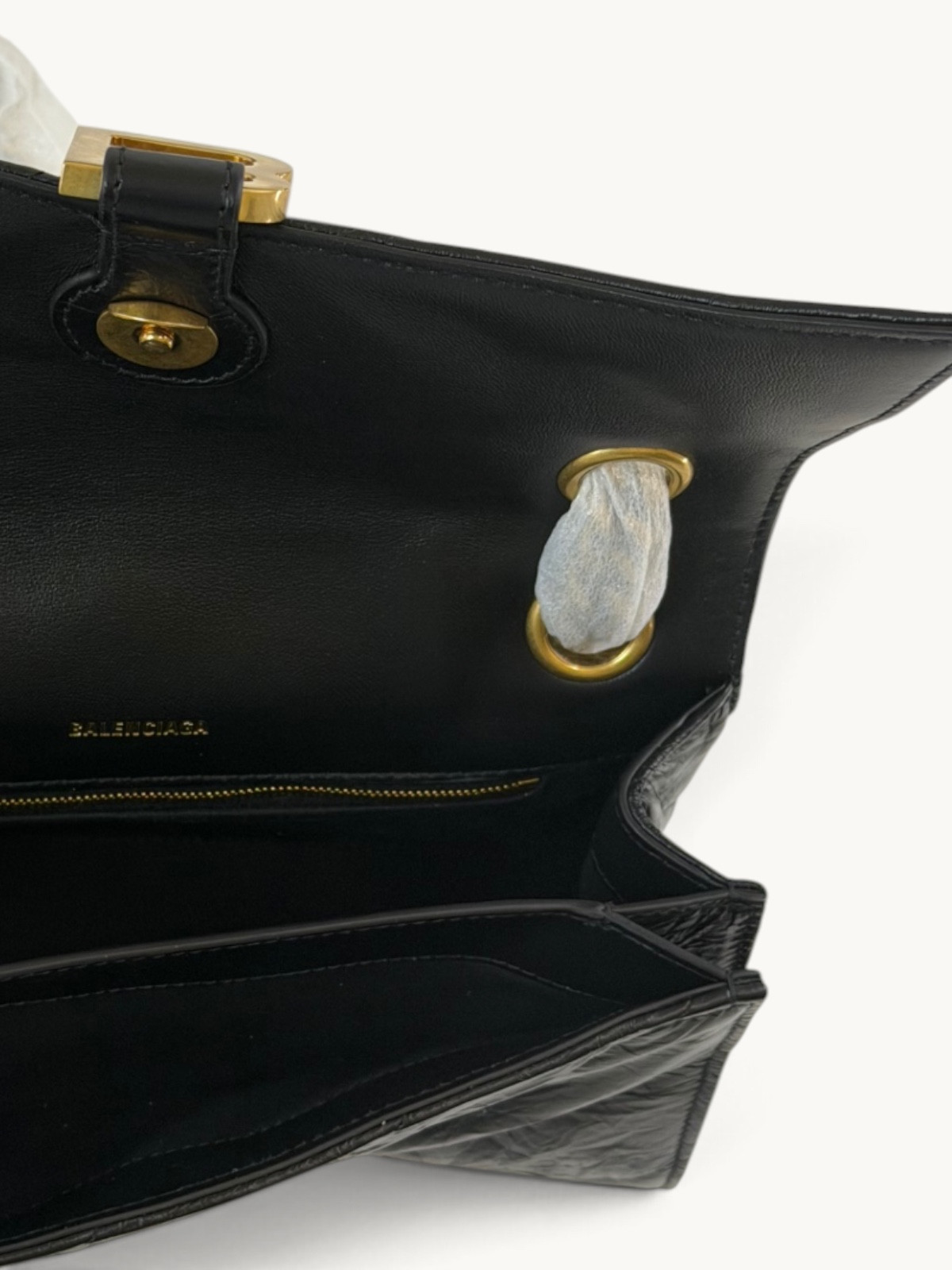 Сумки Balenciaga Crush изображение #9