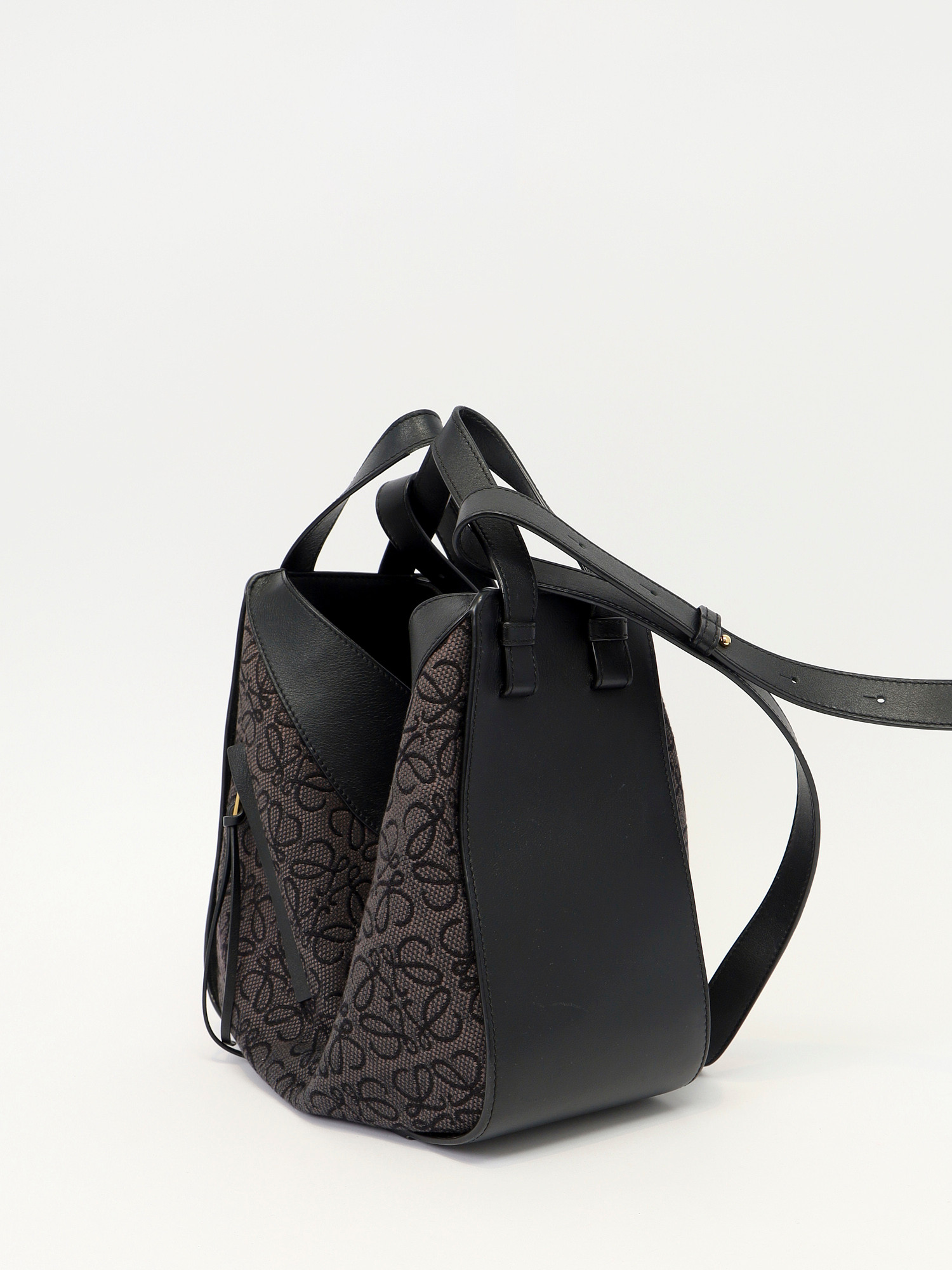Сумки Loewe Hammock изображение #4
