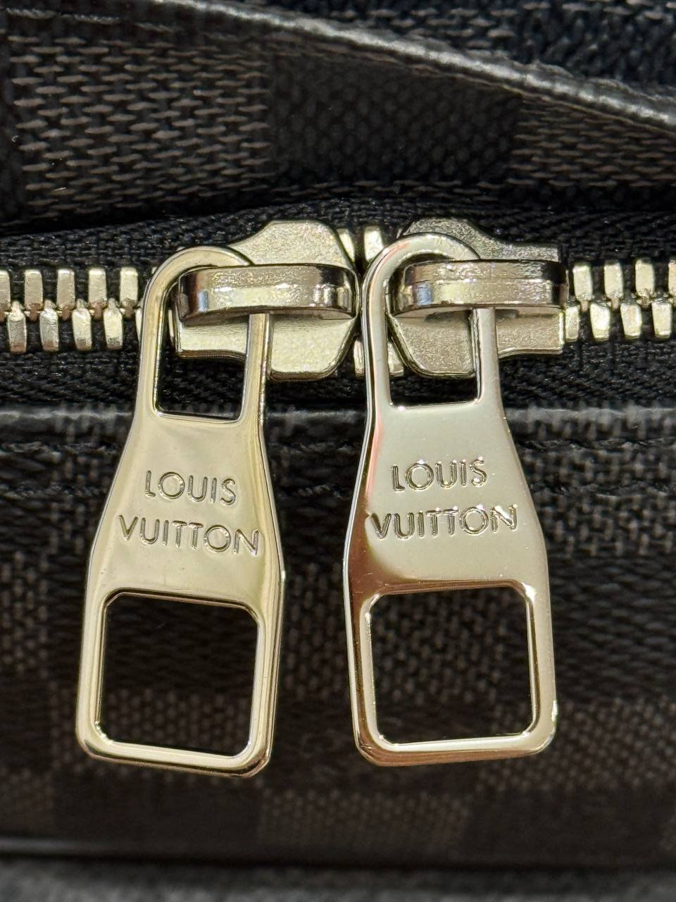 Сумки Louis Vuitton Michael изображение #8