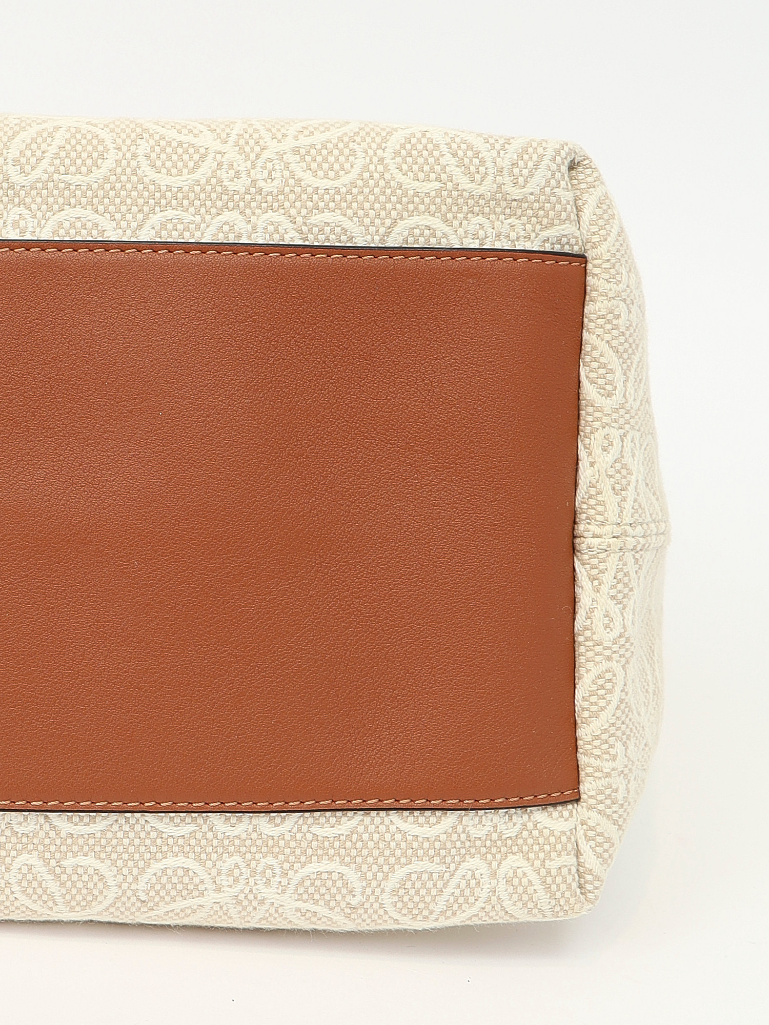 Сумки Loewe Cubi изображение #8