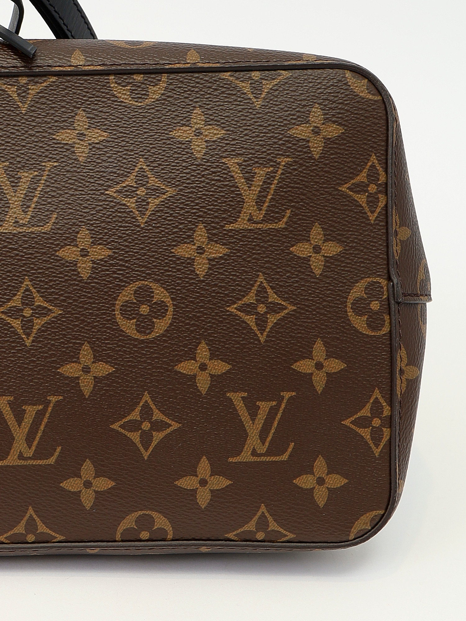 Сумки Louis Vuitton NeoNoe  изображение #9