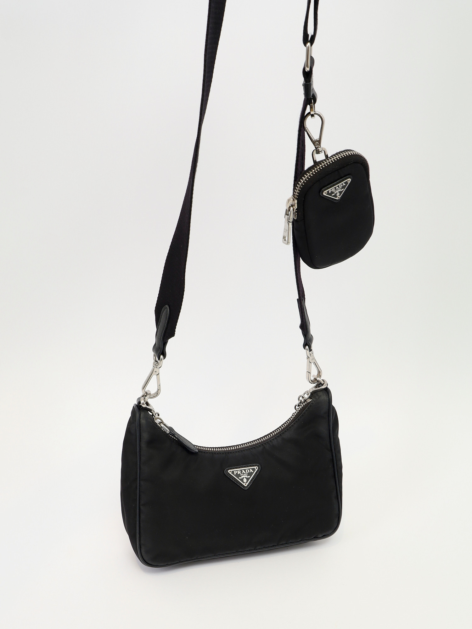 Сумки Prada Re-Edition 2005 изображение #5