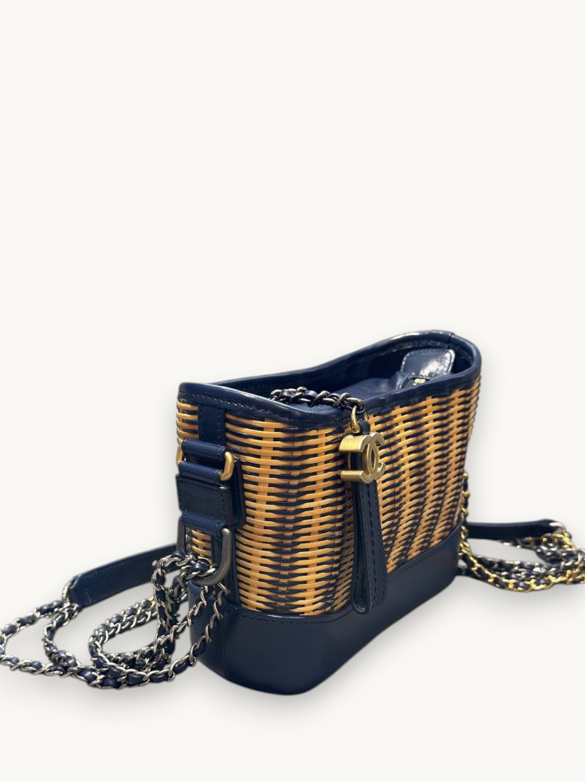 Сумки Chanel Gabrielle изображение #3