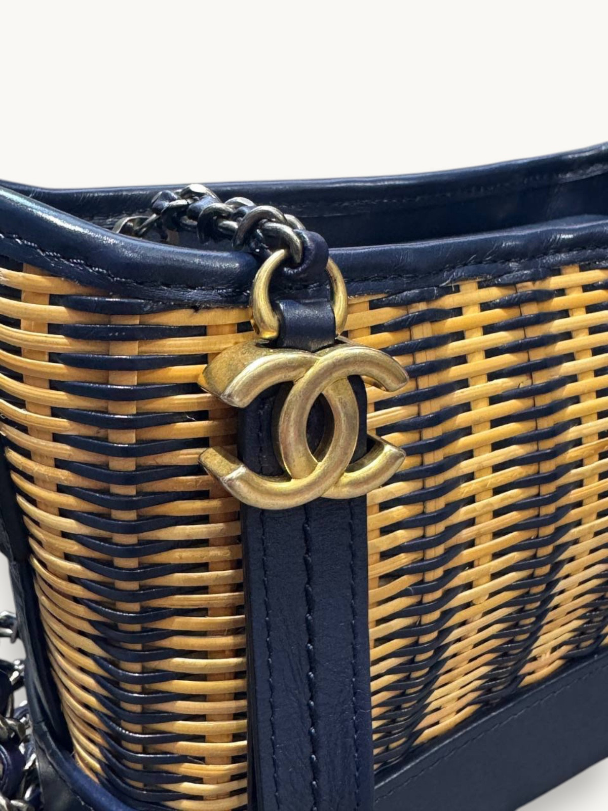 Сумки Chanel Gabrielle изображение #5