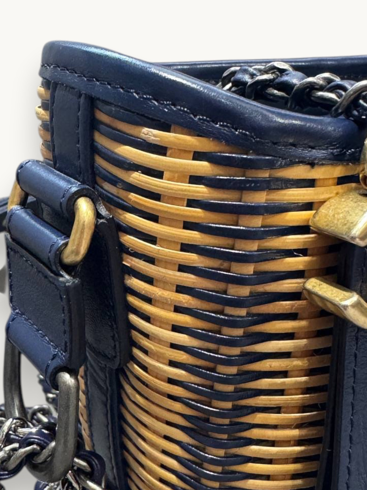 Сумки Chanel Gabrielle изображение #6