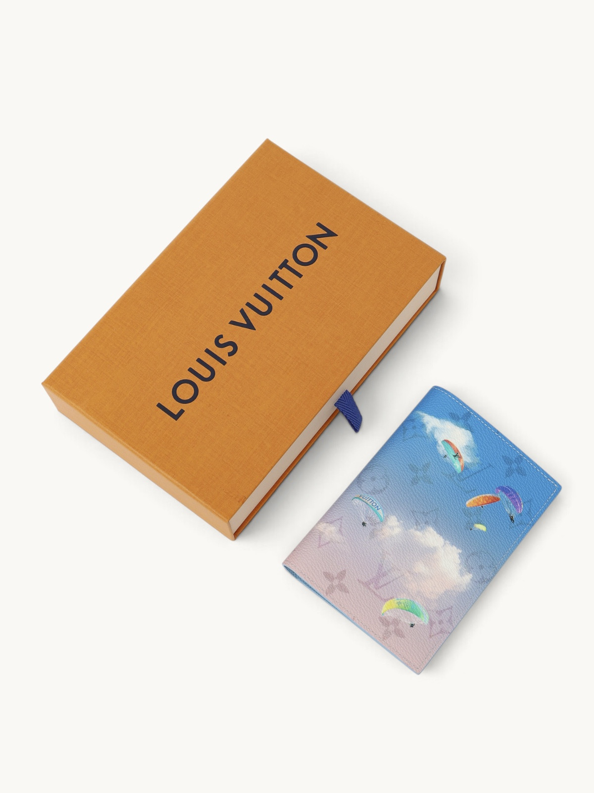 Аксессуары Louis Vuitton изображение #3