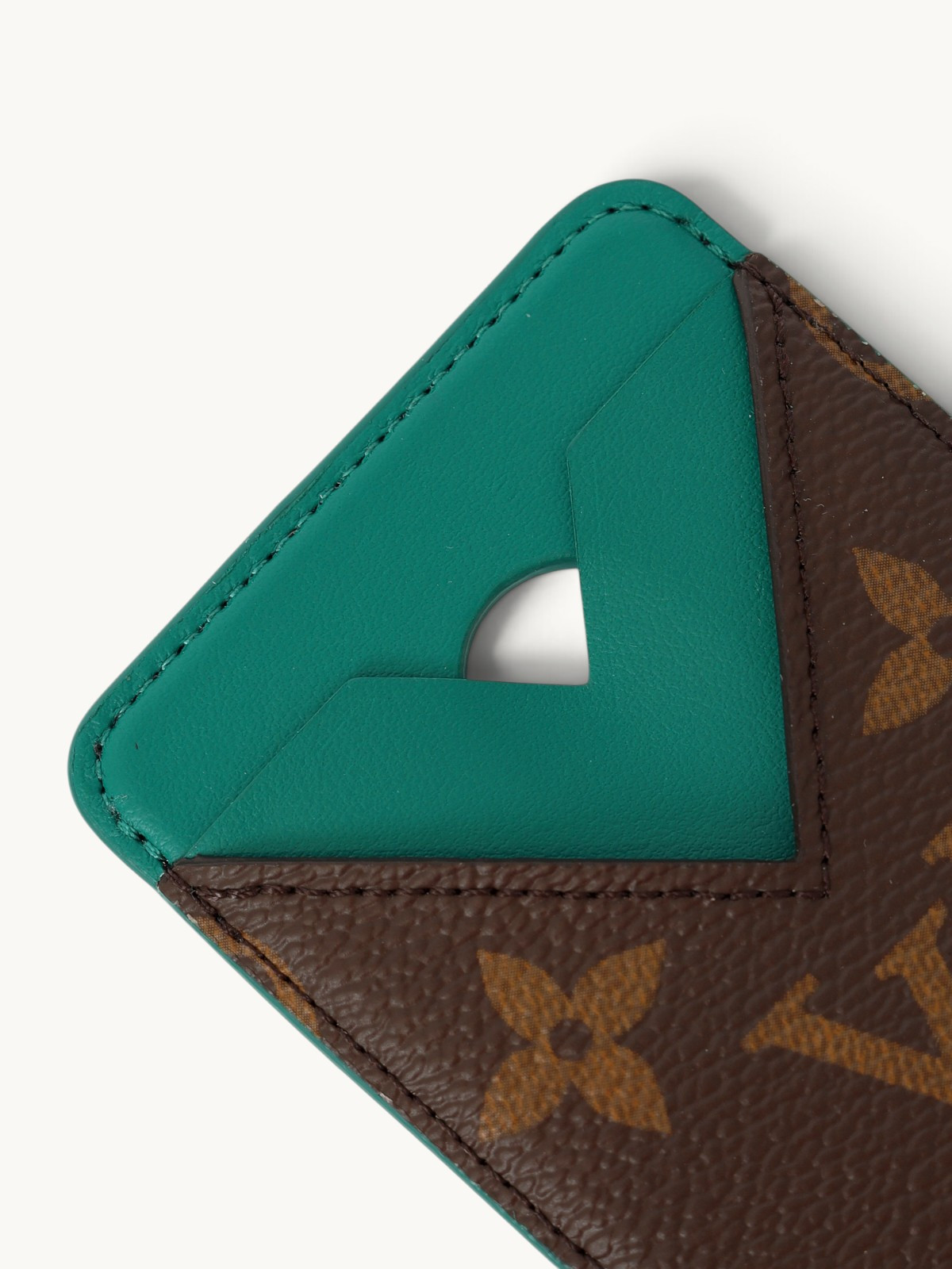 Аксессуары Louis Vuitton изображение #3