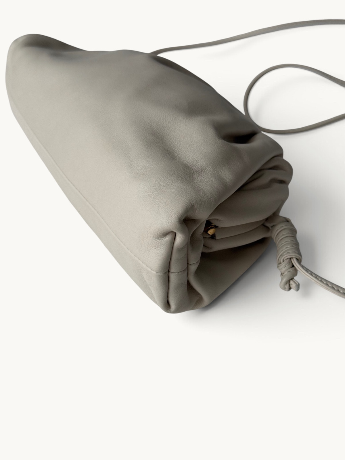 Сумки Bottega Veneta Pouch изображение #8