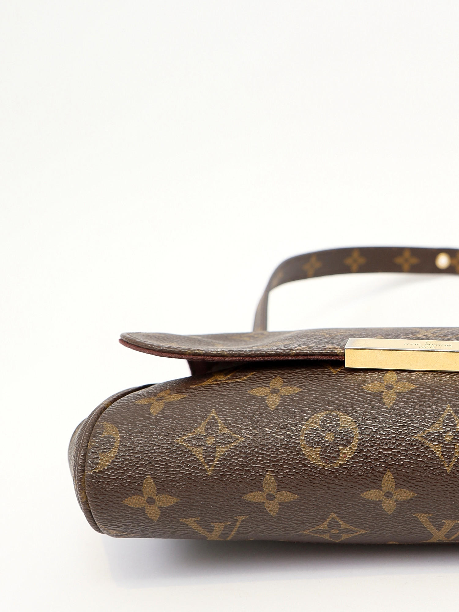 Сумки Louis Vuitton Favorite  изображение #9