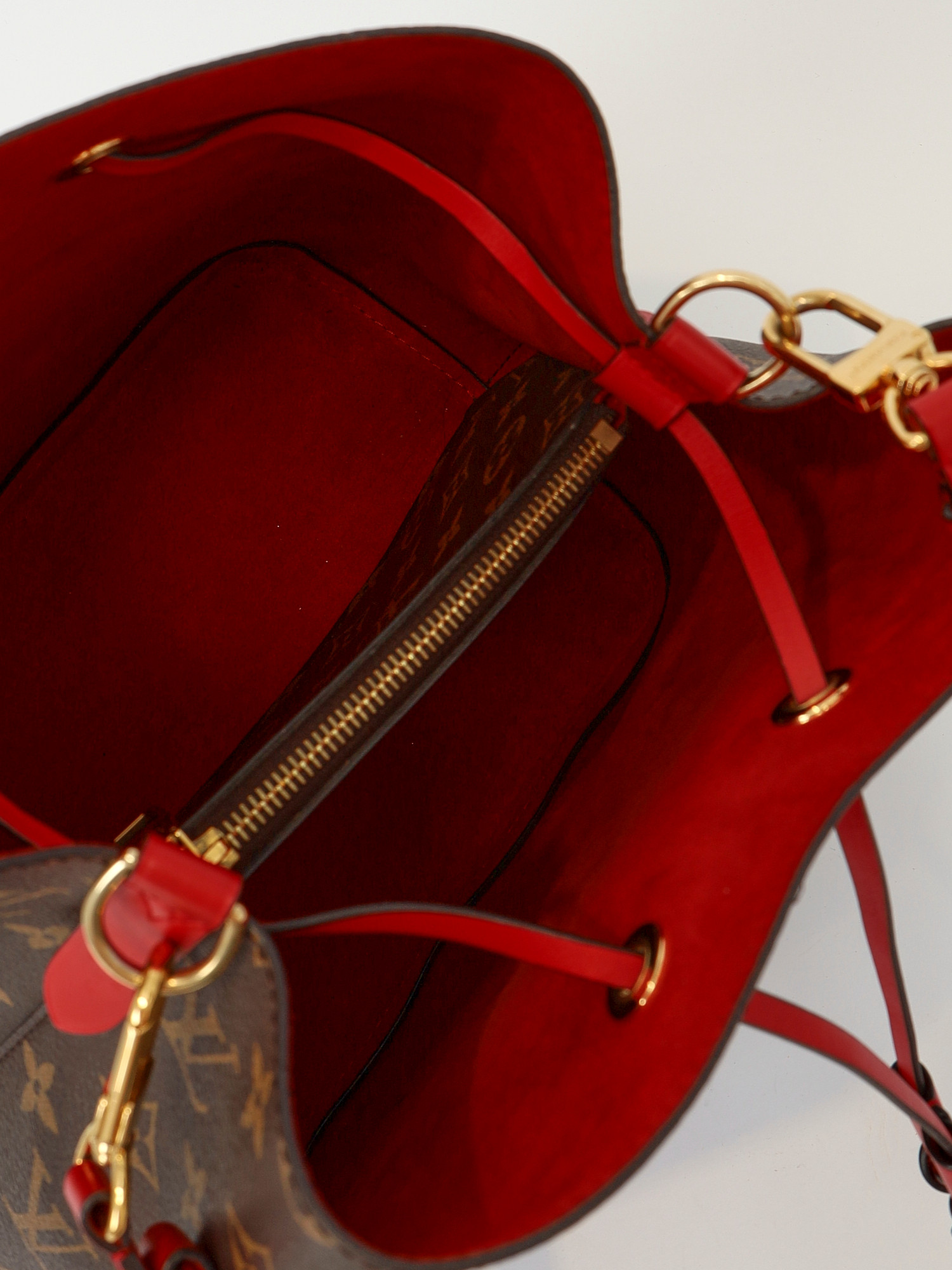 Сумки Louis Vuitton NeoNoe  изображение #10