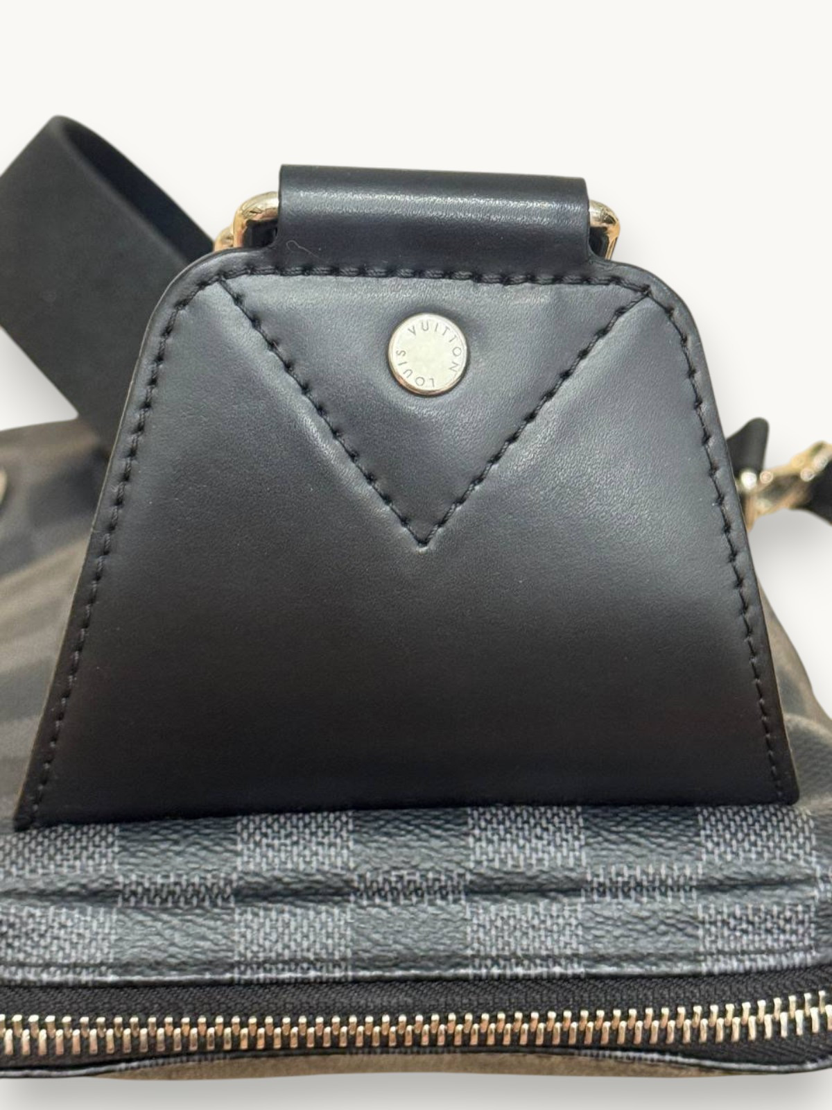 Сумки Louis Vuitton Avenue изображение #12
